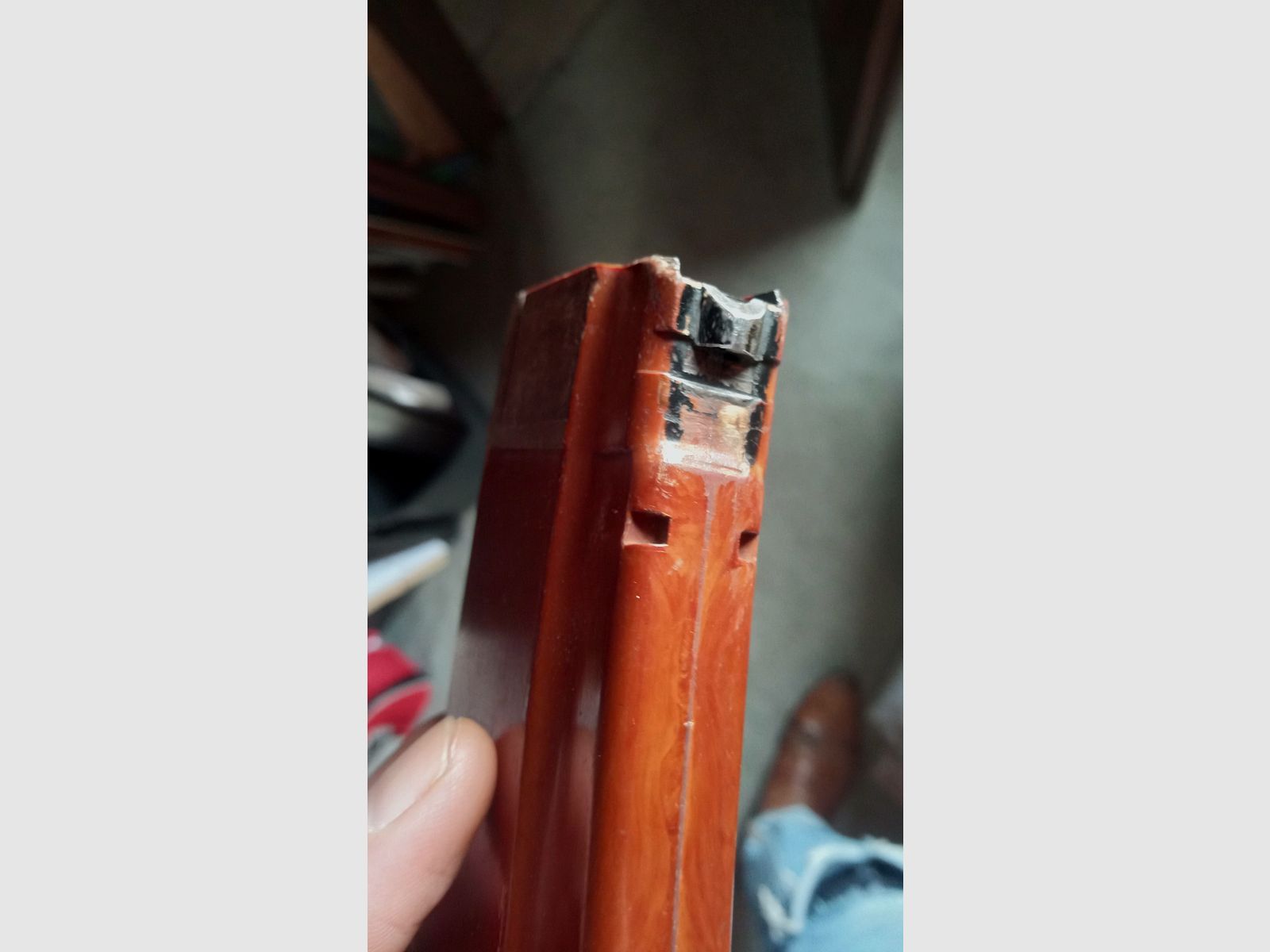 ost-deutsches MPi-74 / AK74 Deko Magazin aus AG4 Glasfaser Bakelit (unbrauchbar/deaktiviert)   // DDR NVA / Yunker