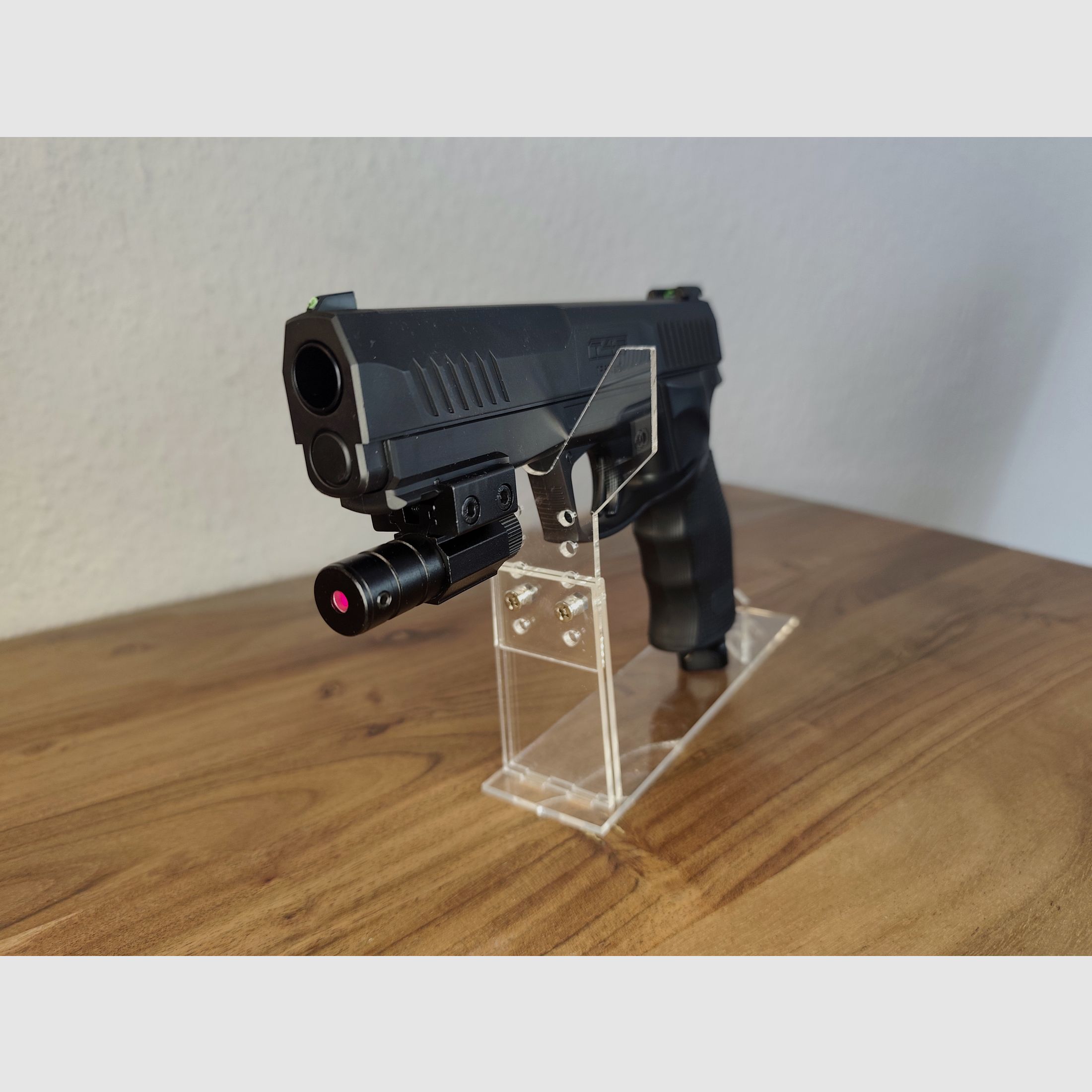 UMAREX TP 50 Gen 2  T4E  + Red Dot + Rubberballs + 10 Gas Kapseln  neuwertig!