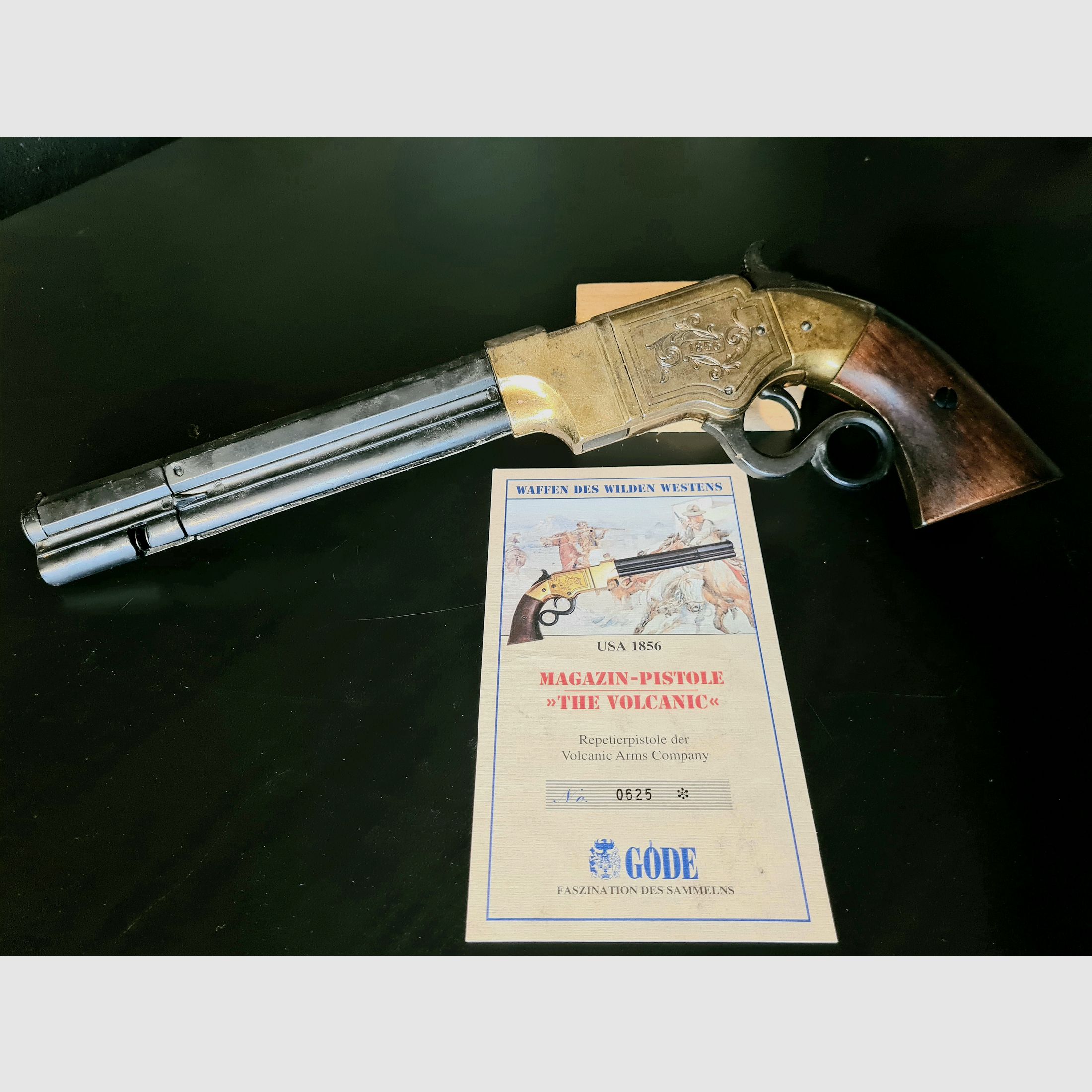 PISTOLE MAGAZINE «LES VOLCANIQUES» Pistolet à répétition de la Volcanic Arms Company