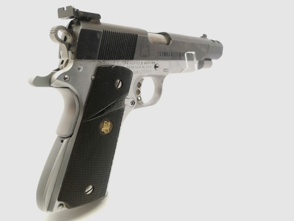 Springfield 1911 A1 Defender