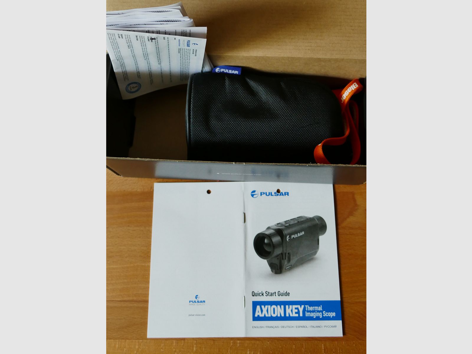 Wärmebildkamera PULSAR Axion Key XM30 mit 4 Akkus / Originalverpackung / Ladegerät / Tasche / ....