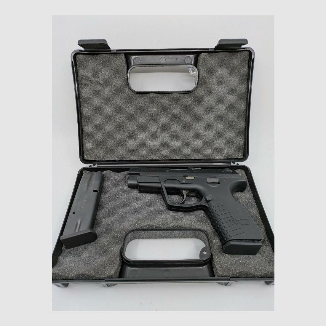 CZ CZ100
