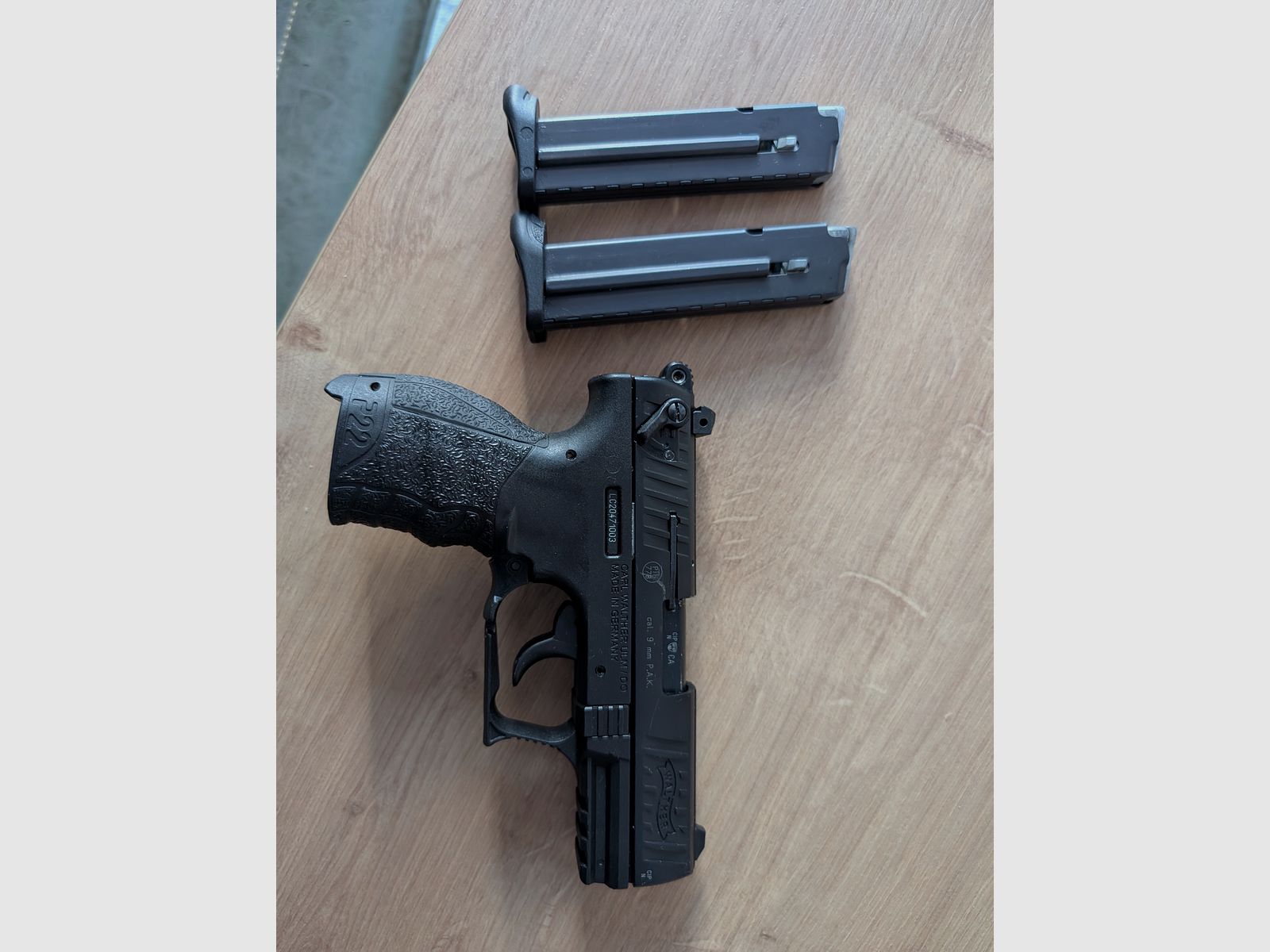 Walther P22 Q Schreckschuss PAK  inkl. Ersatzmagazin / Holster black