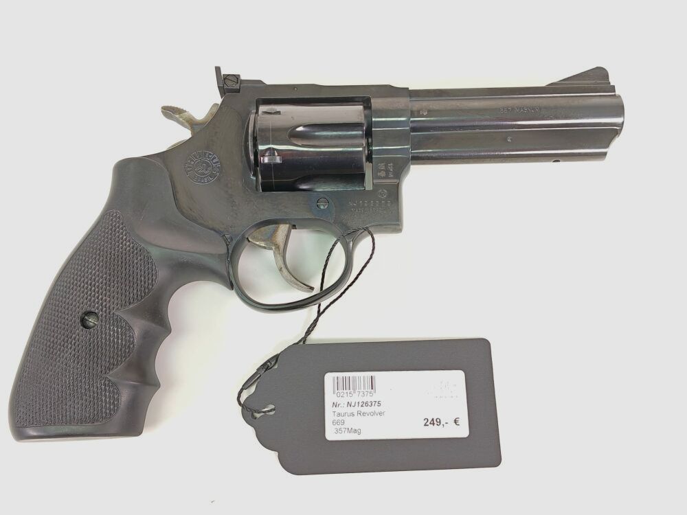 Taurus 669
