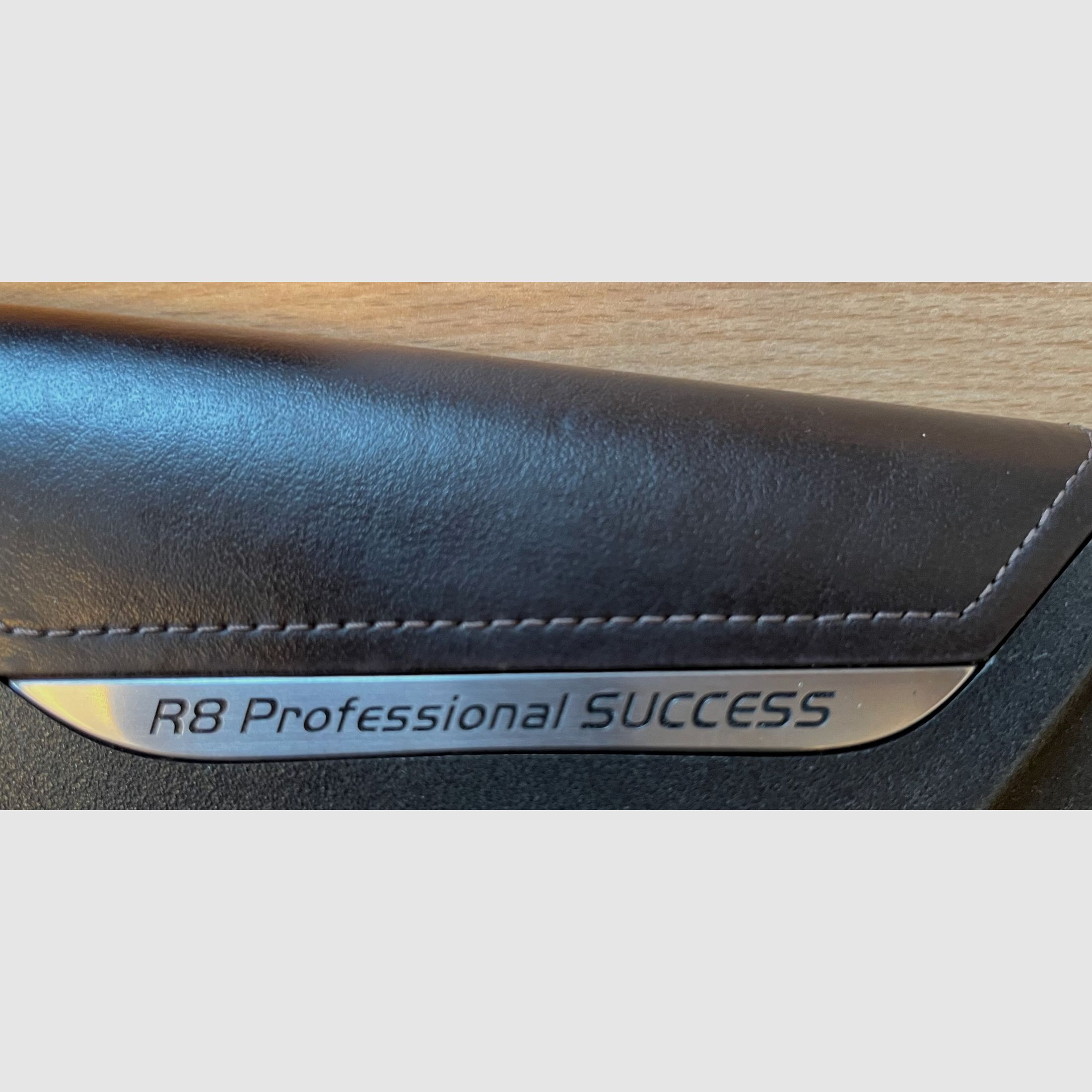 Blaser R8 Professional SUCCESS Leather 8X57JS Complete Offer