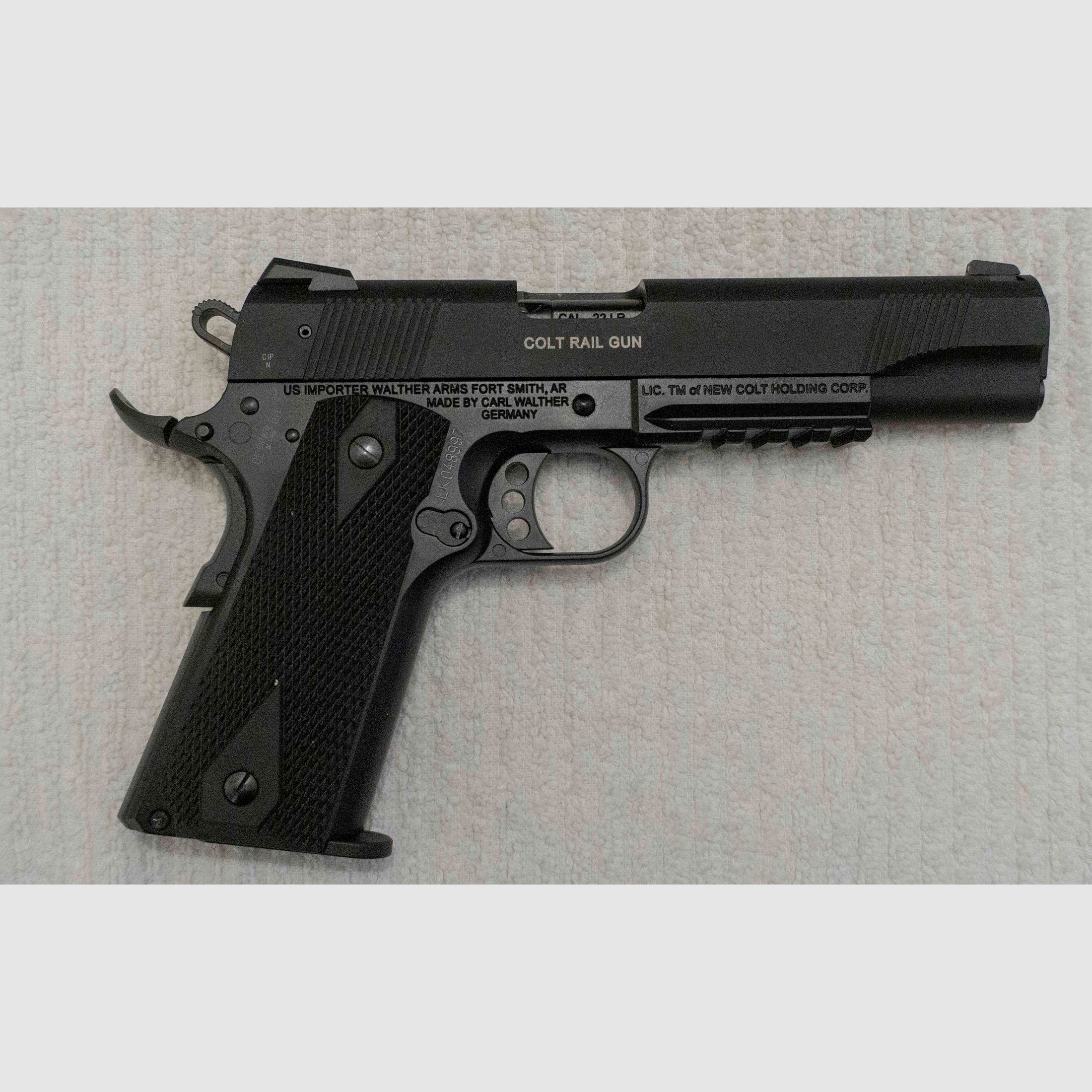 Pistole Colt 1911 Rail Gun Government Modell 22lfB