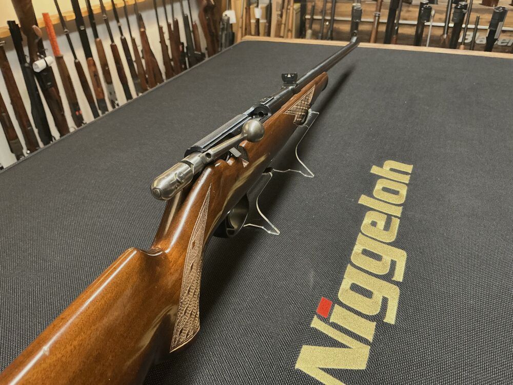 Anschütz 1516 .22WinMag