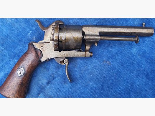 Antieke penvuur revolver 8 mm (vergunningsvrij)