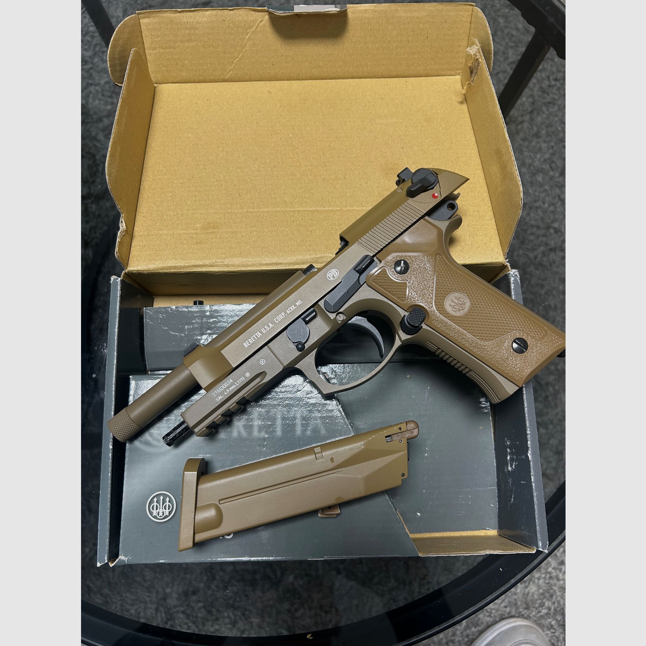 Beretta M9 A3 CO2 Luftpistole Kal. 4,5 mm BB FDE, Bild 3 von 5