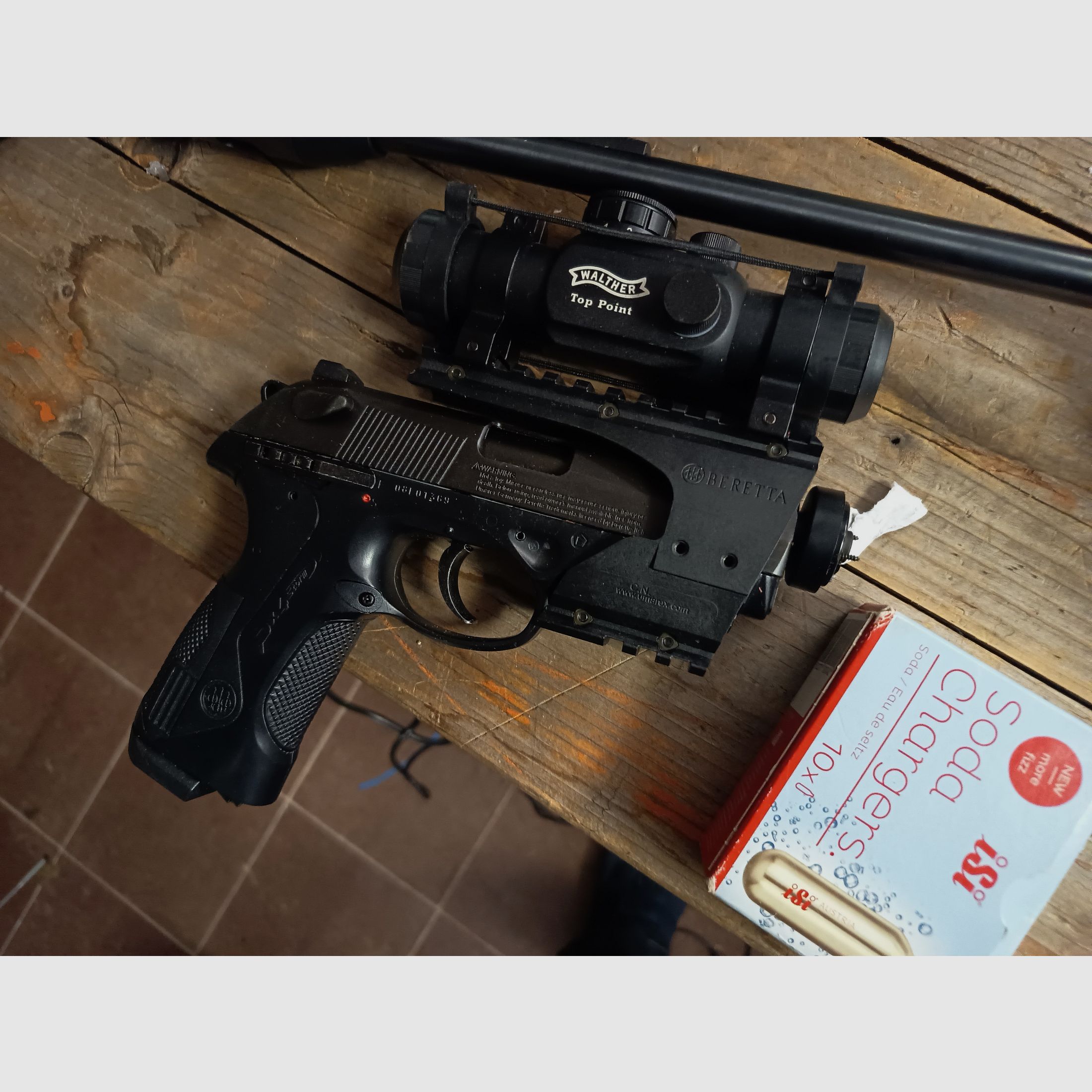 Bundle of airsoft 1 rifle 4 pistols with ammunition and gas cartridges