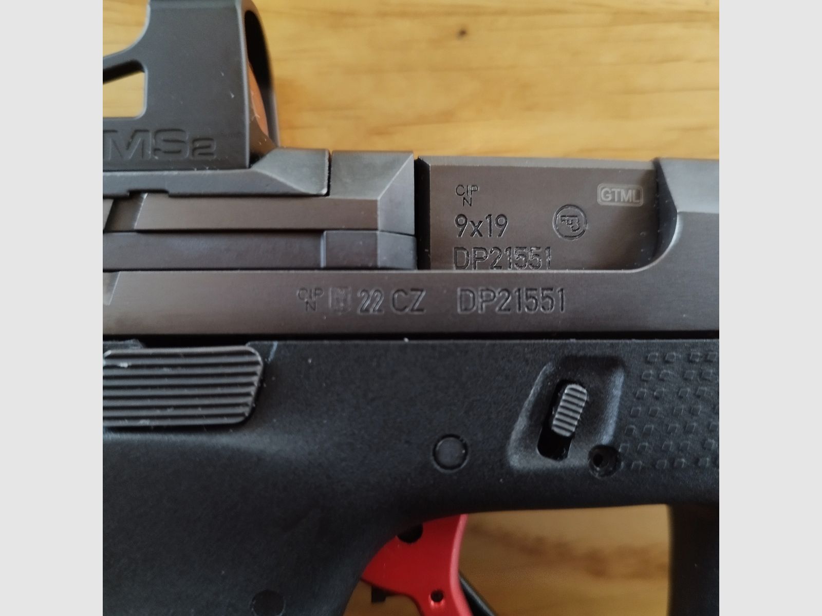 Conjunto de edición especial CZ P-10 C OR Red, incluido el visor Shield Sight RMS