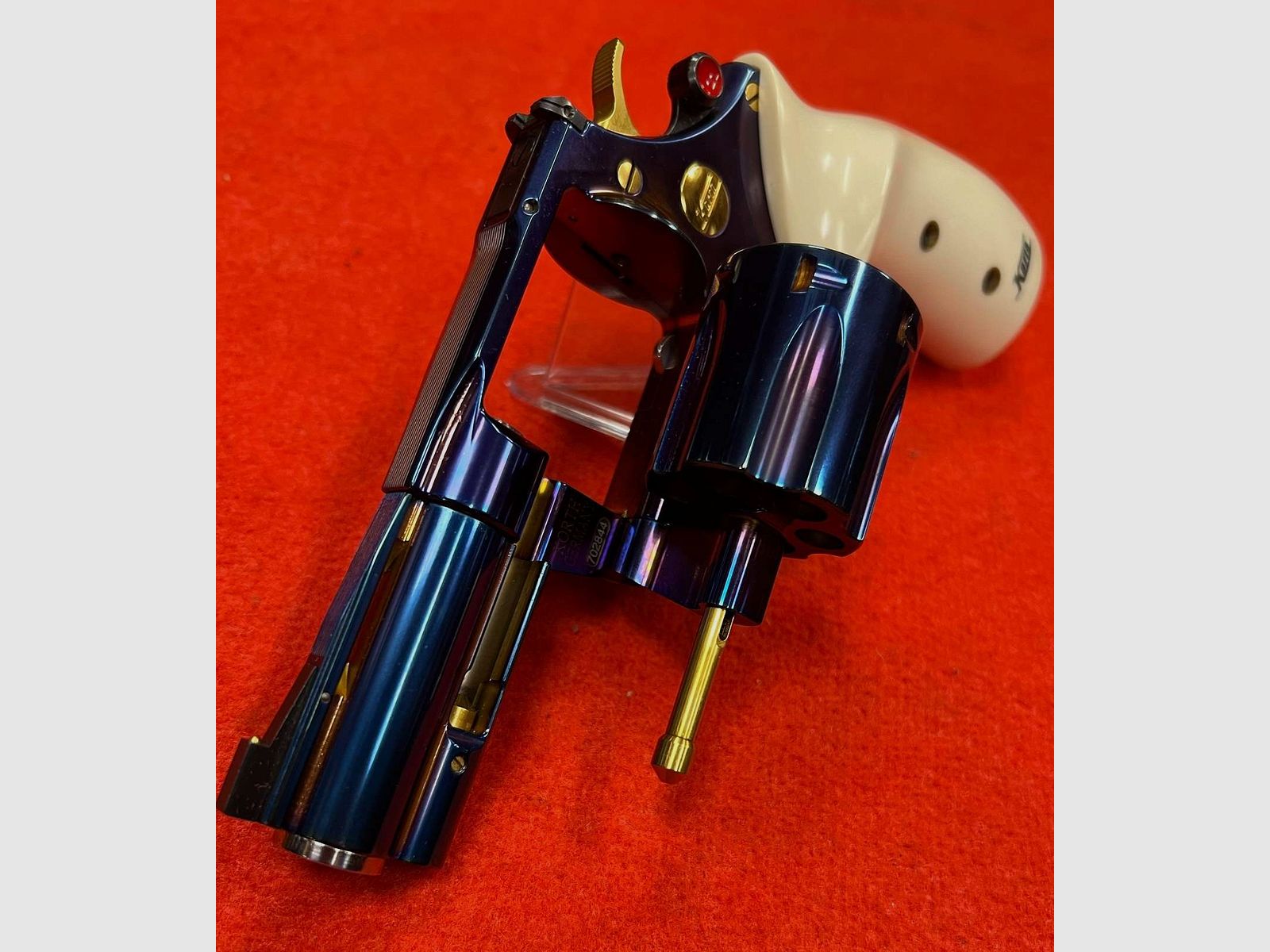 Korth Revolver Classic Glossy Blue Plasma 3″ Cal.357 Magnum, image 3 sur 16