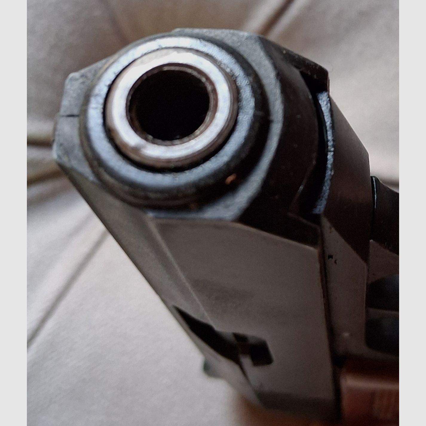 Rhöm RG9 pistol repeater 8mm blank / gas free from 18 years