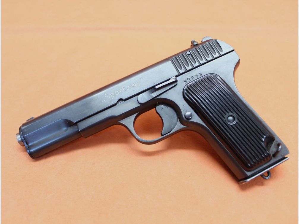 Radom Ha.Pistol .22lr Radom Tokarev TT-33 Sports Factory mark 11 in oval with cartridges