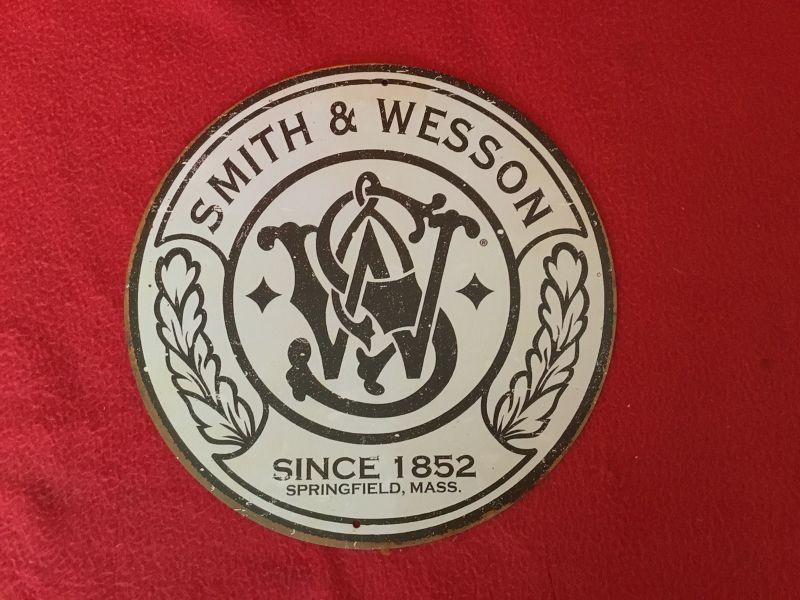 Rundes Retro Blechschild Smith & Wesson