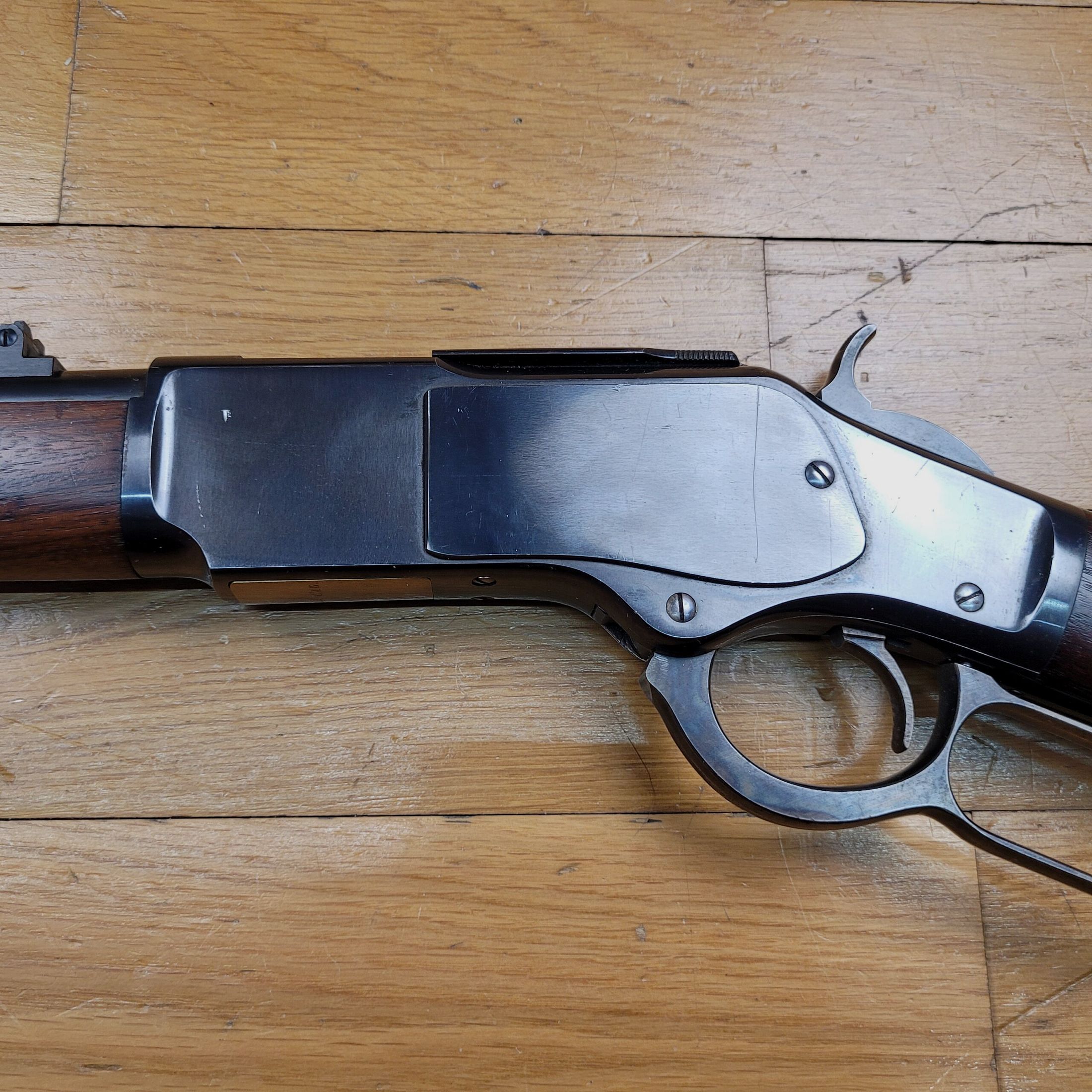 Wunderschönes und sehr rares Winchester 1873 « Musket » Gewehr – weniger als 5% der Gesamtproduktion – Kaliber 44 WCF/44-40 – Waffe von 1903 – Ausnahmewaffe in musealem Zustand, Bild 1 von 34
