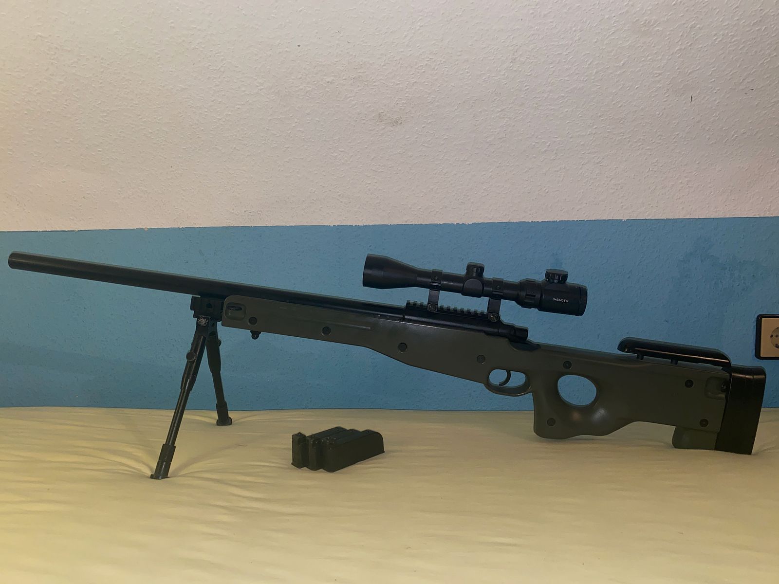 Airsoft / Softair Sniper (L96) avec beaucoup d'accessoires