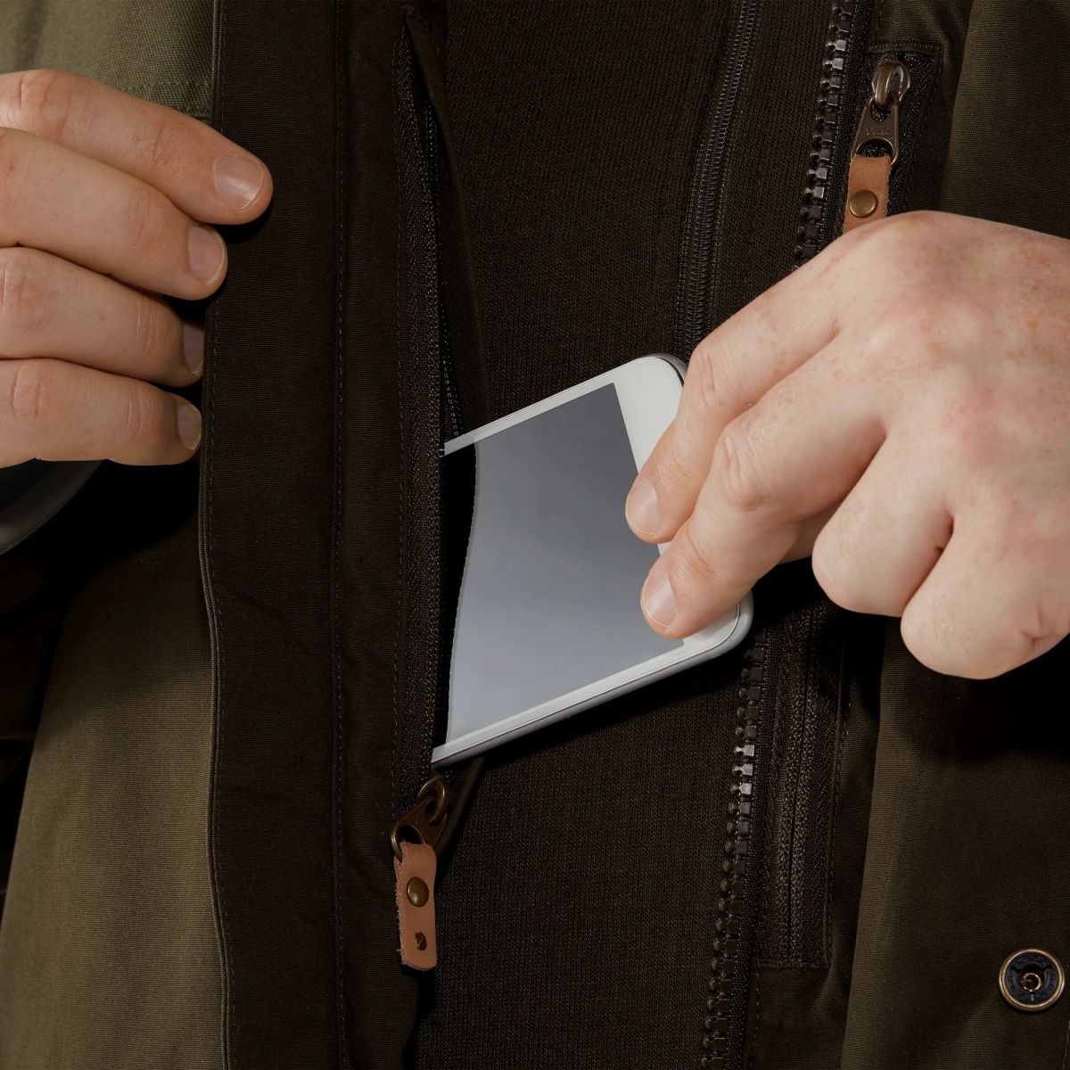 FJÄLLRÄVEN Sörmland Padded Jacket M Dark Olive