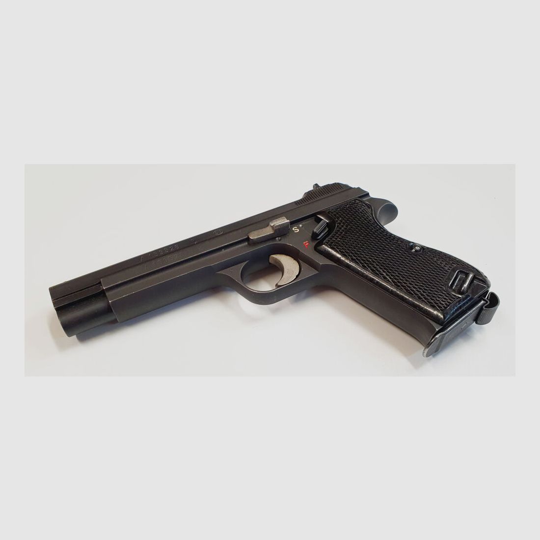 SIG Pistole SIG P210-2 im Kaliber 9mm Luger (9x19) Inkl. Holster und Reservemagazin,MADE IN SWITZERLAND