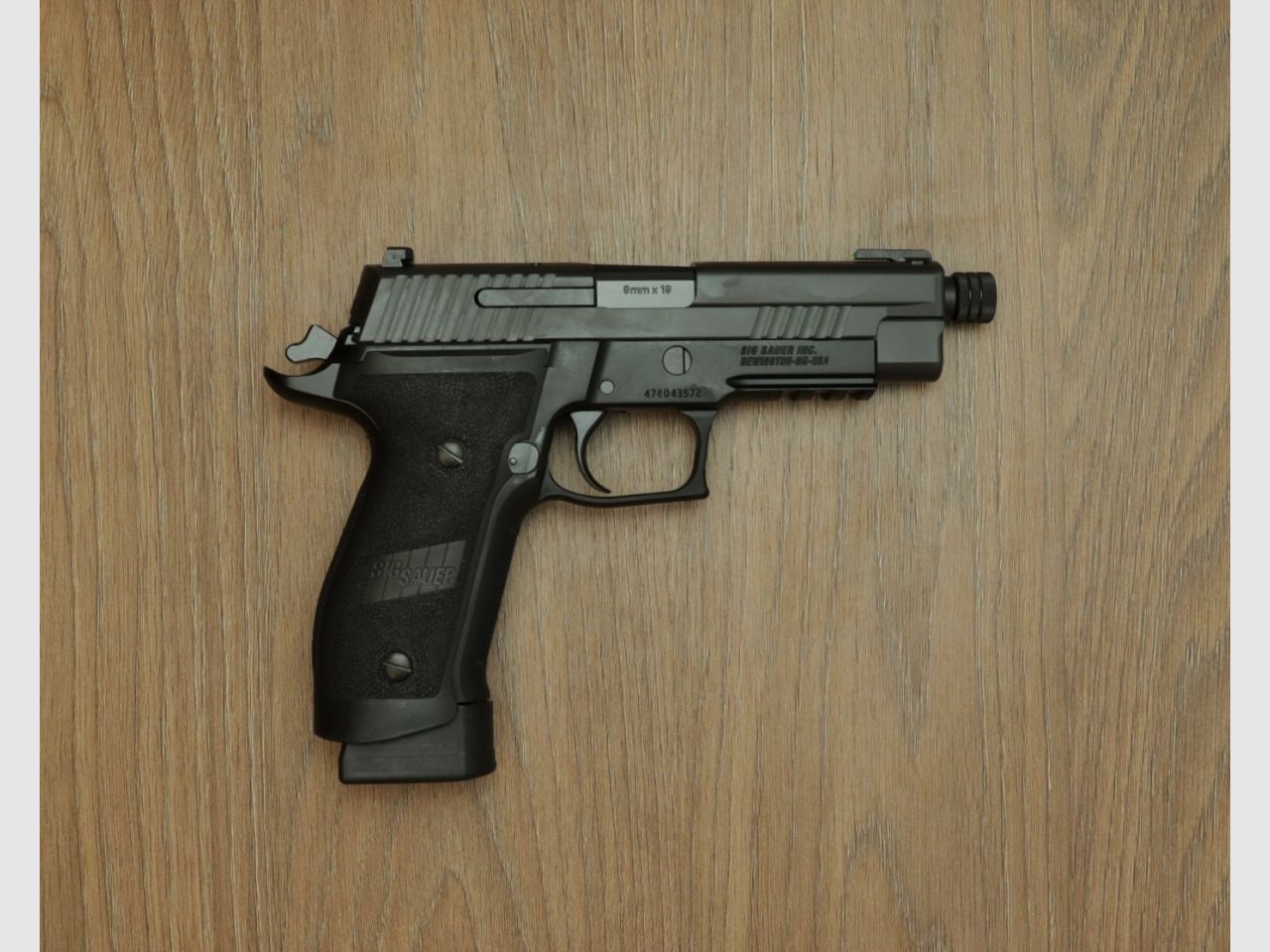P226 TacOps, Bild 1 von 2