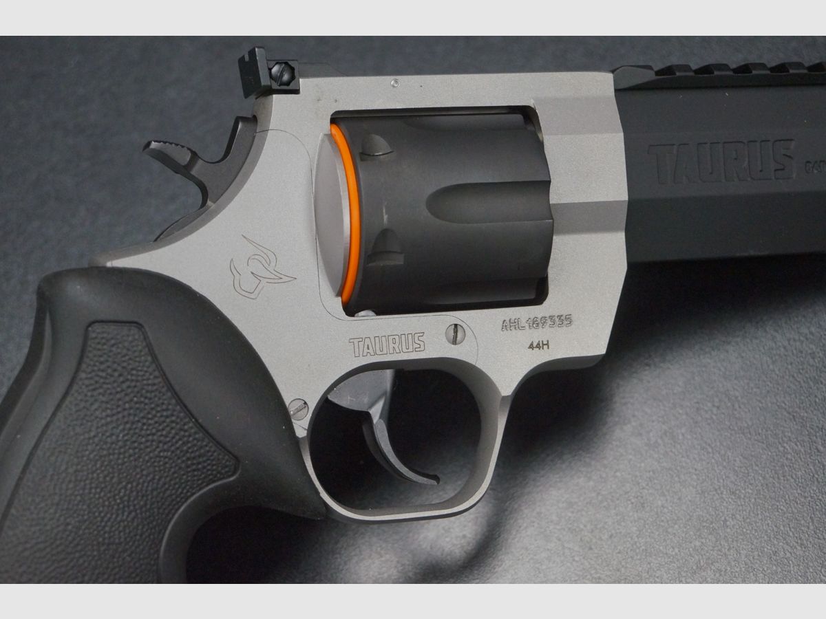 Taurus Raging Hunter 44 Mag 5 Zoll, Bild 3 von 6