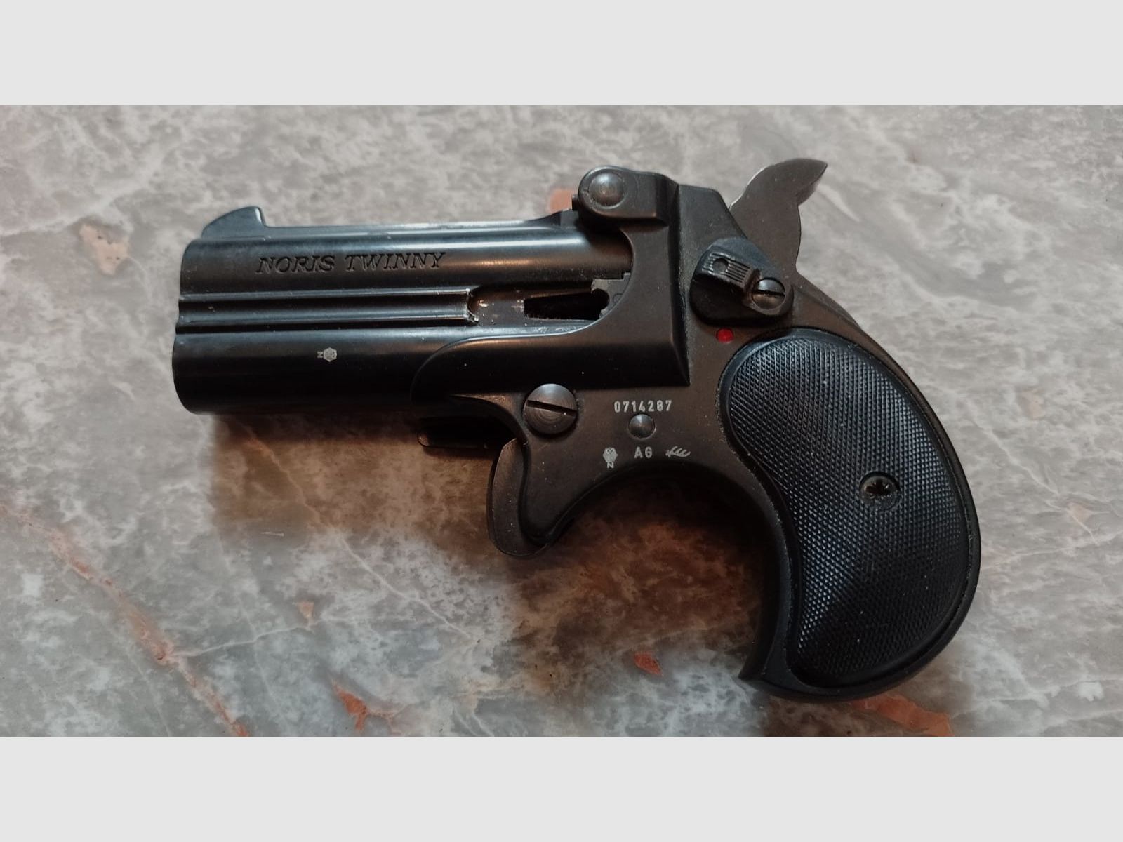Noris Twinny Derringer Kal. 9mm / .380 - KNALL-GAS-SIGNAL-Defekt
