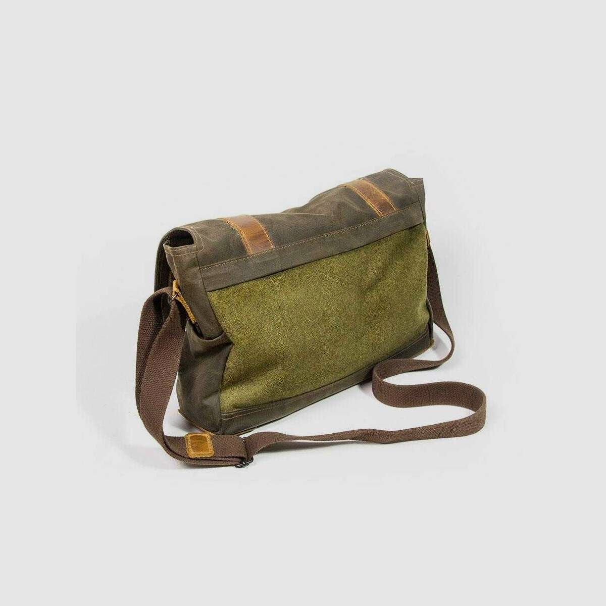 STEINKAUZ Waxcotton/Loden-Tasche „Landeck“, Moosgrün/Wax-Oliv, Bild 2 von 3