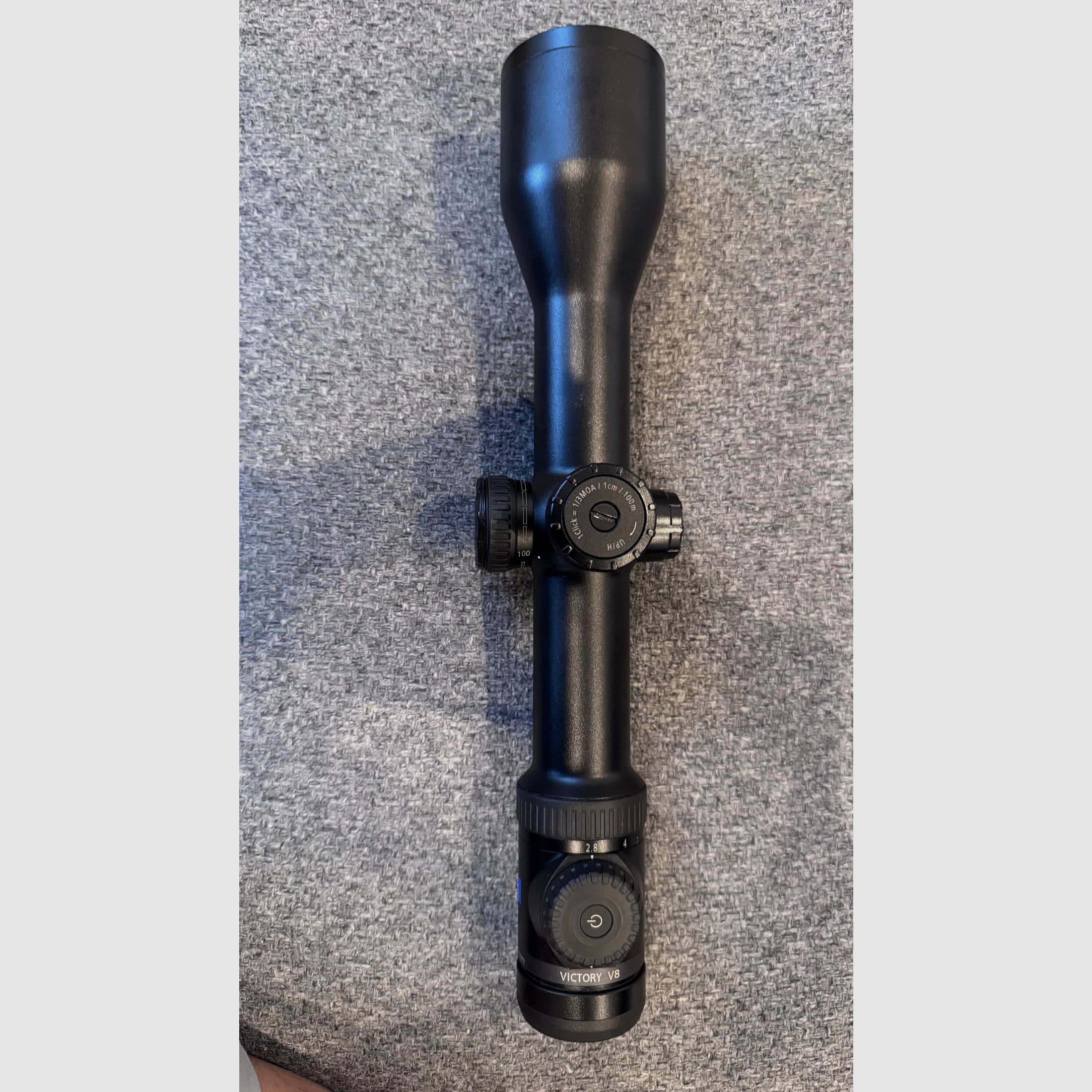 Zeiss V8 2,8-20x56 mit Ballistikturm und Schiene 