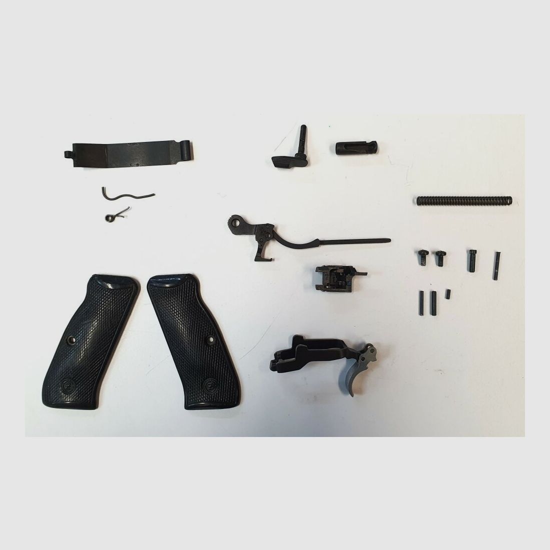 CZ Set di Parti Libere CZ 75 B, 18 Parti, immagine 1 di 9