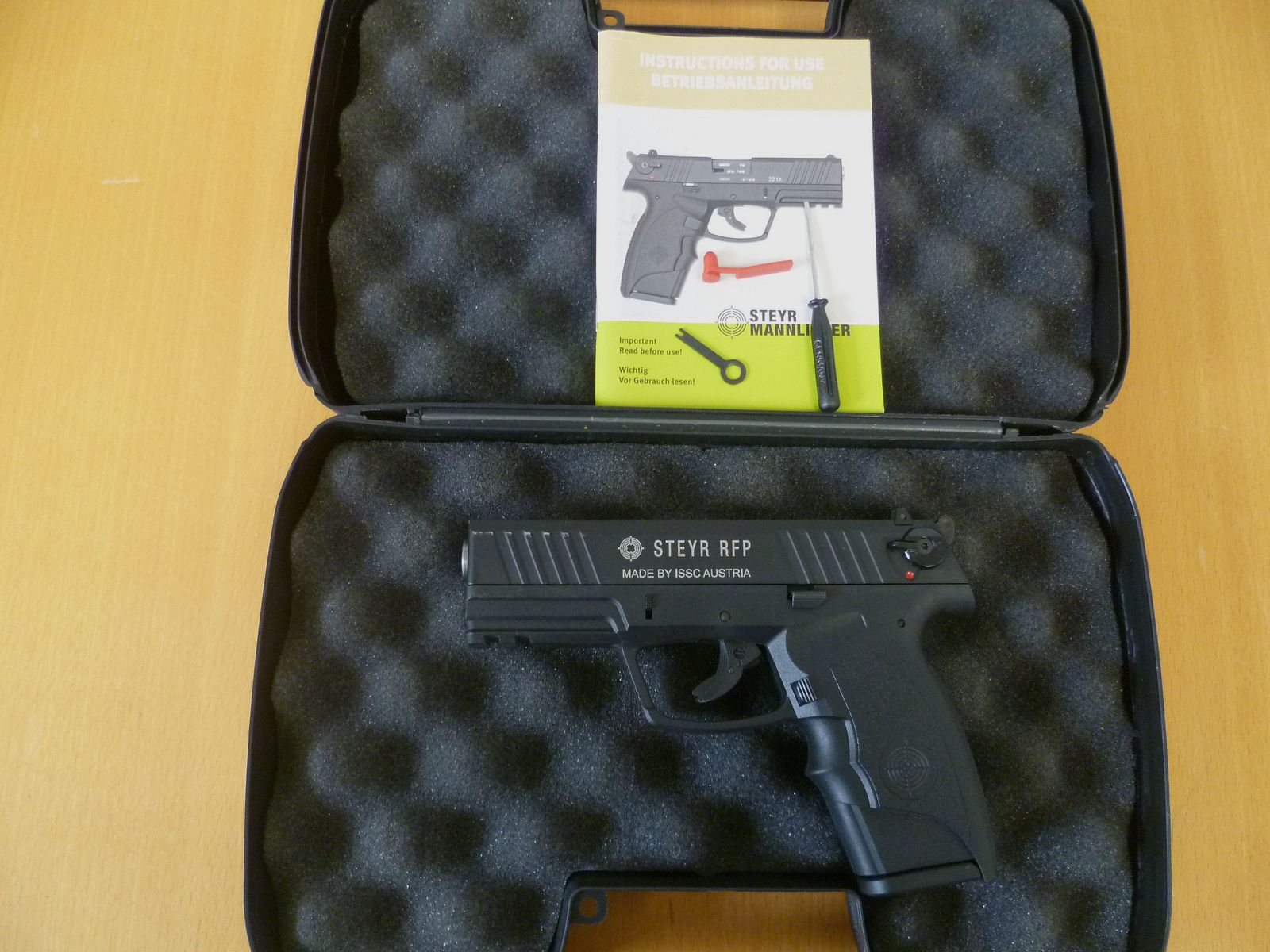 Pistola Steyr / ISSC Modelo RFP .22lr.