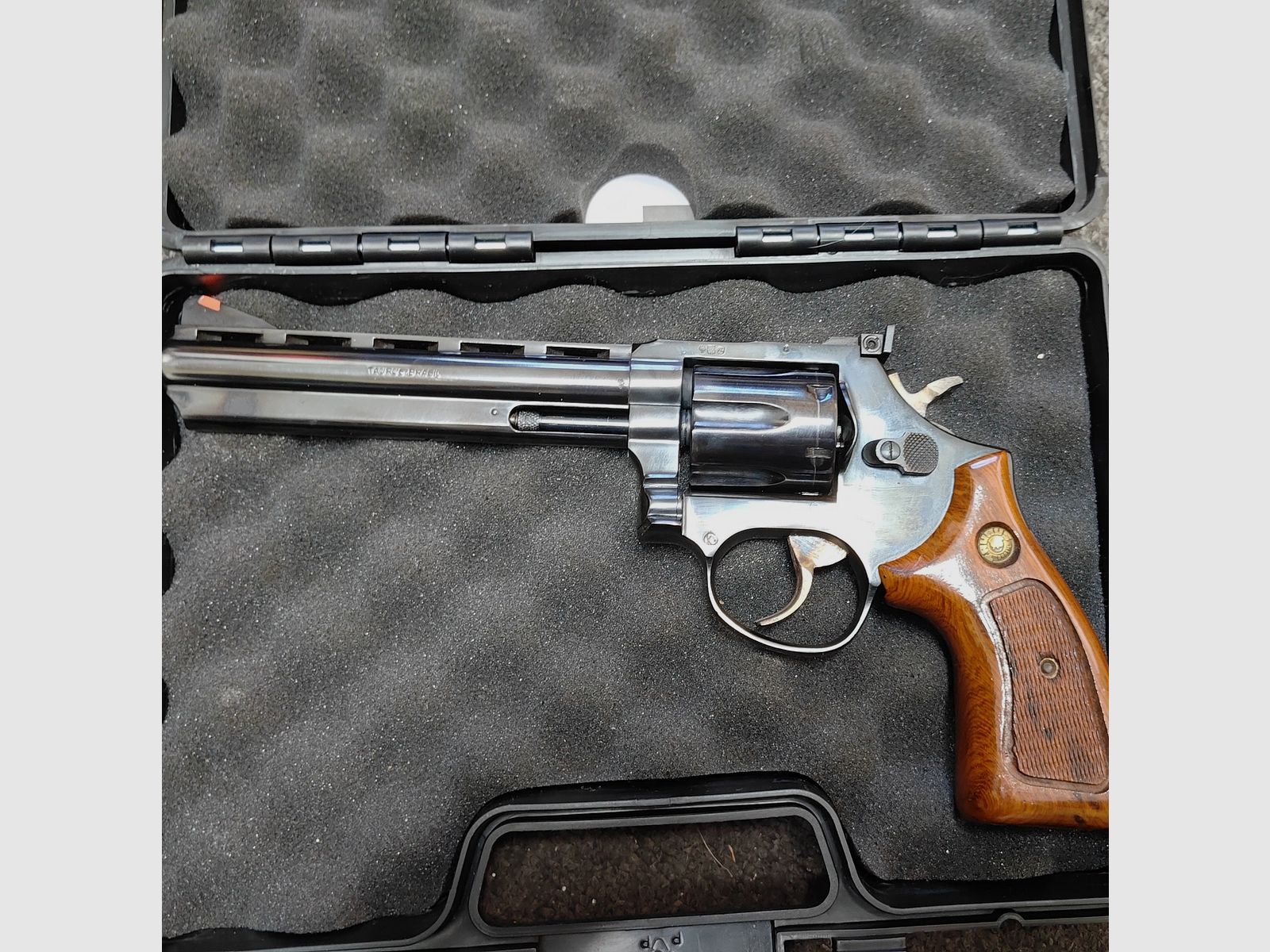 Taurus 689 357 Mag  Revolver 6-Zoll 