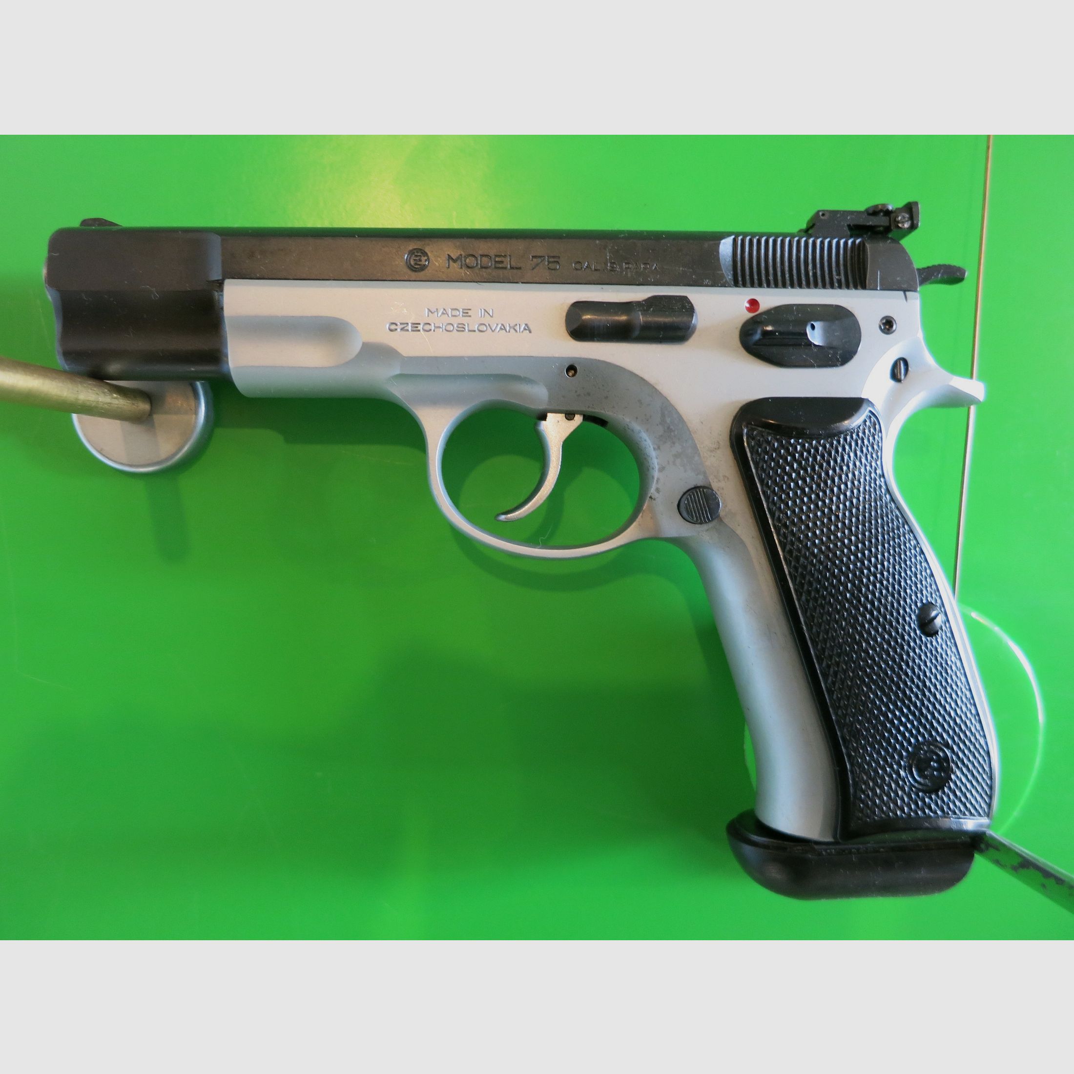 Brünner CZ75 DUO TONE bzw. ČZ 75 (Česká zbrojovka), halbauto. Selbstladepistole Kaliber 9 × 19 mm       #36