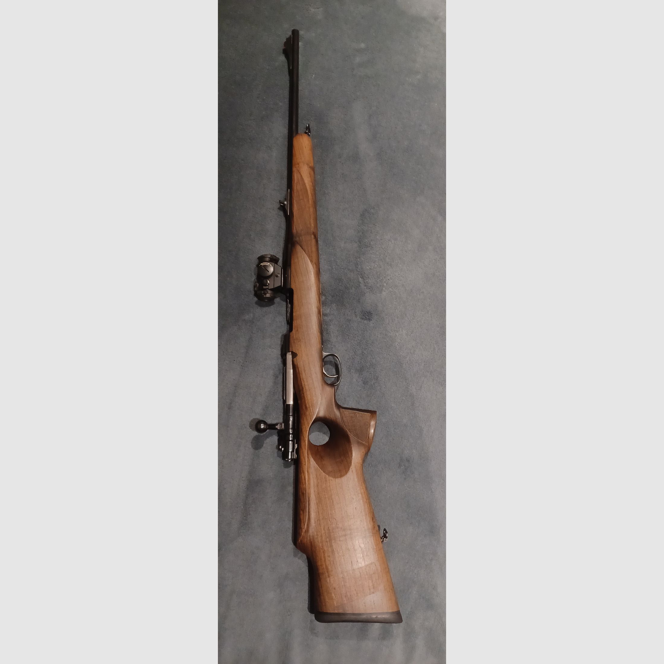 Repetitiegeweer mod. 98 met doorlopend kolf en Aimpoint Micro H2