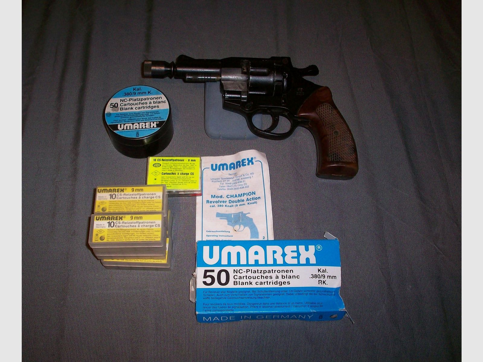 UMAREX - Mod. Champion gas revolver cal. 9 mm + accessories !