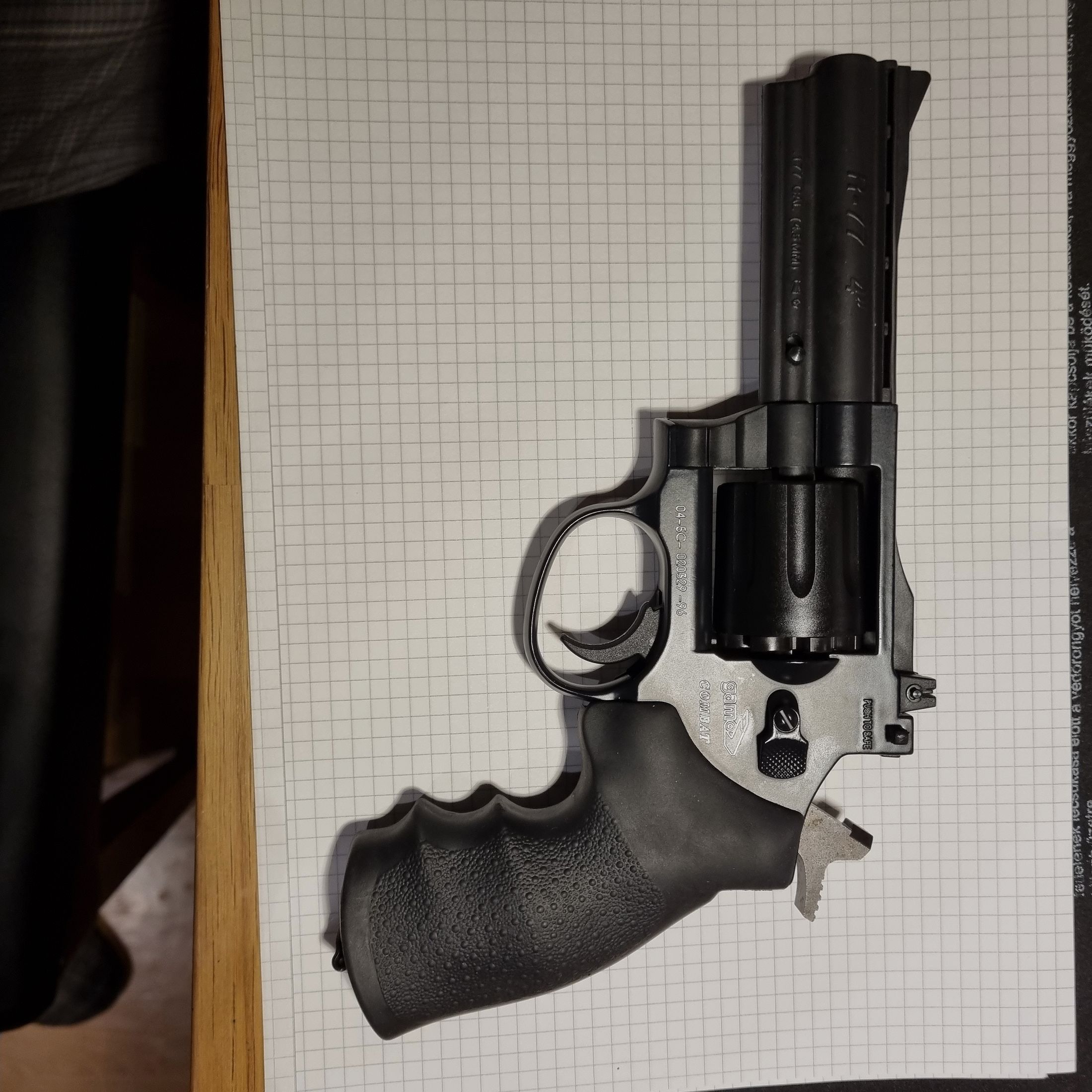 Gamo Combat R-77, 4 cale, Co2, 4,5 mm