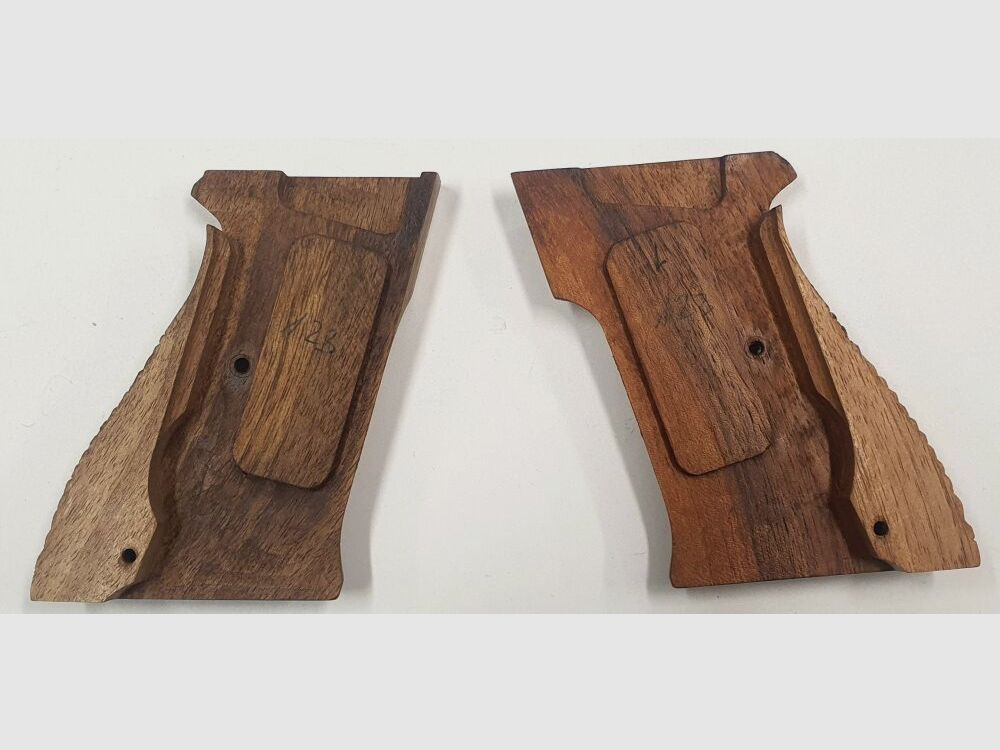 Unbekannt Matchgriffschalen aus Holz