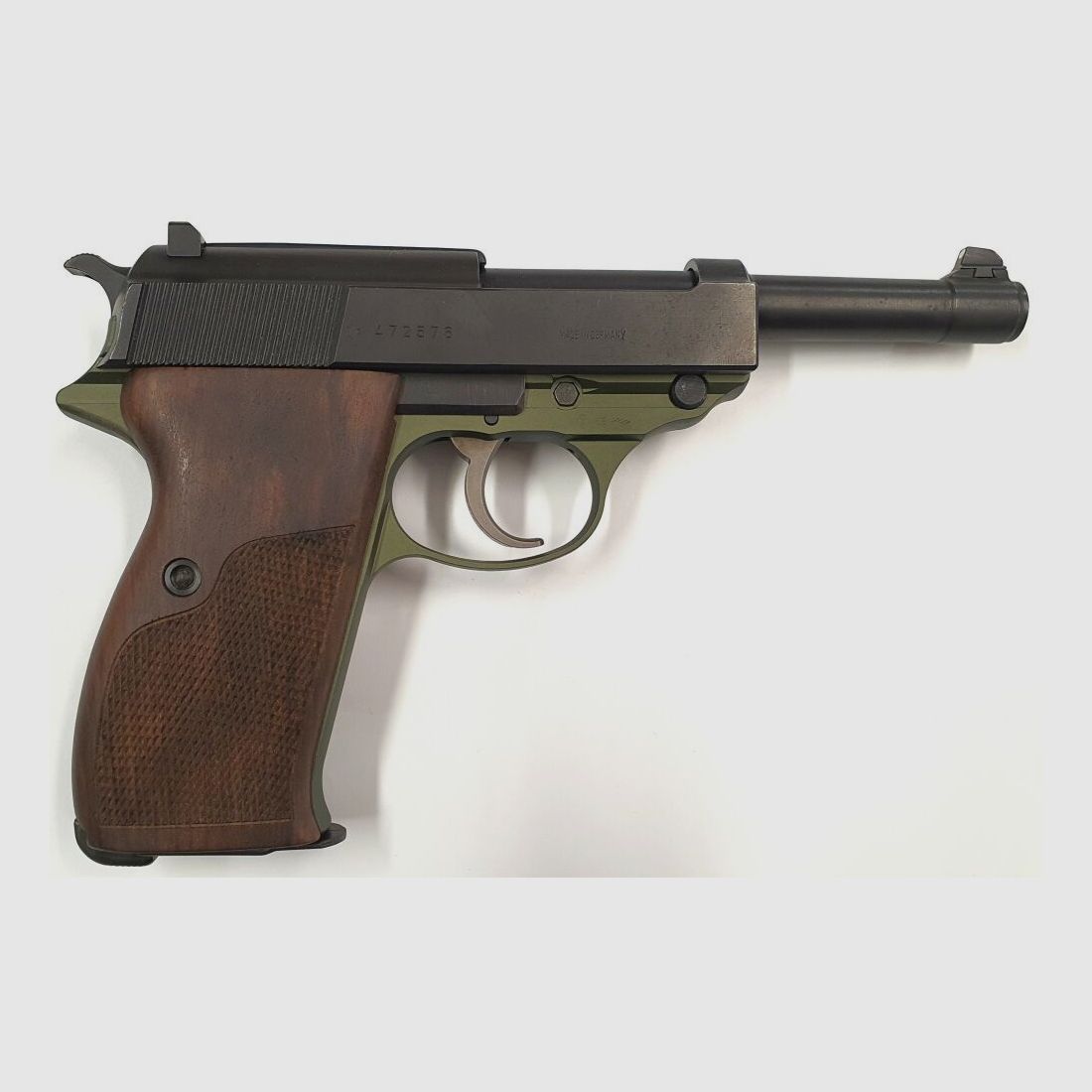 Walther / Schwaben Arms GmbH Special Edition Pistool Walther P38 in Klavertje Groen