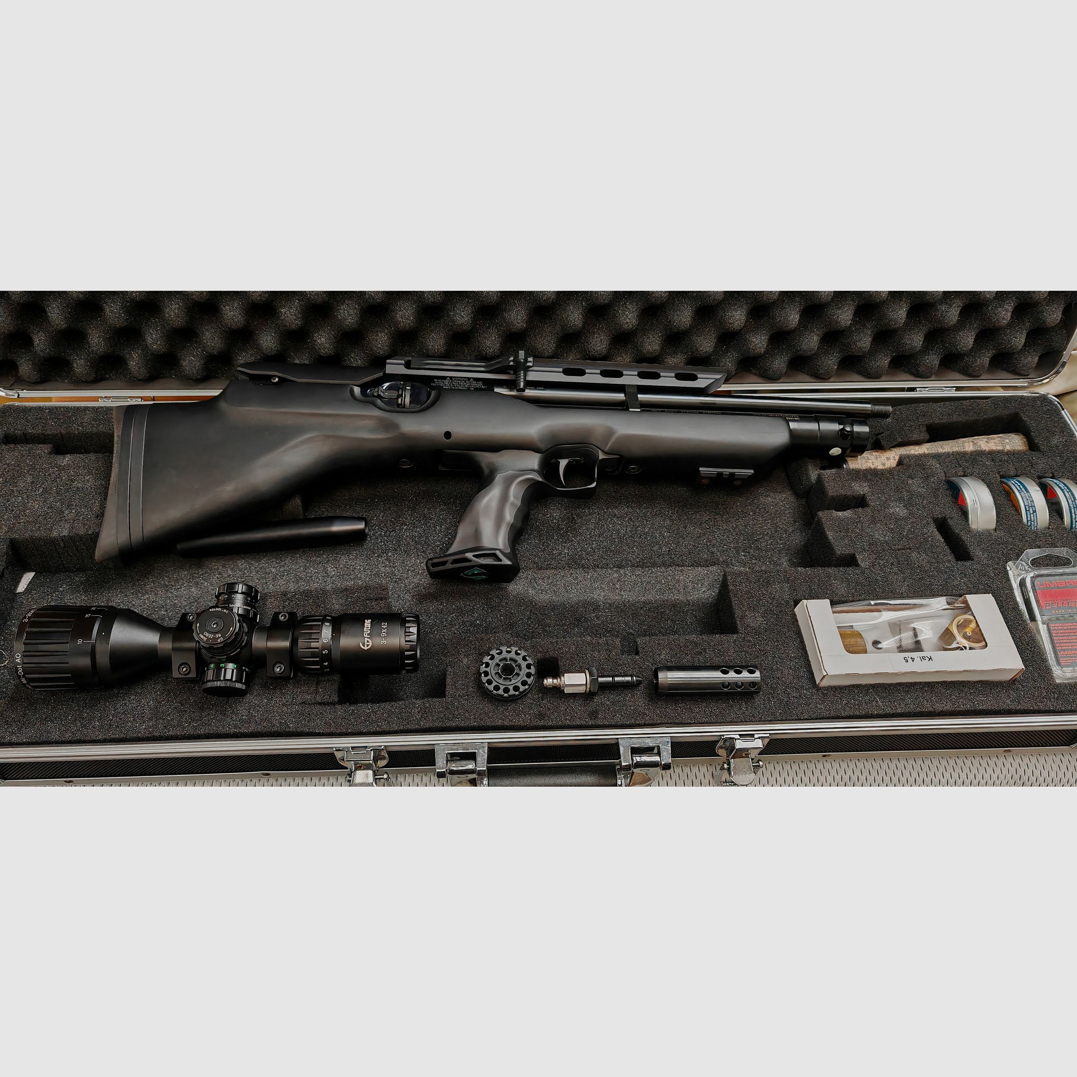 Incense HW 100 Bullpub 4.5 mm-7.5 J, with a lot of accessories, with case, like new