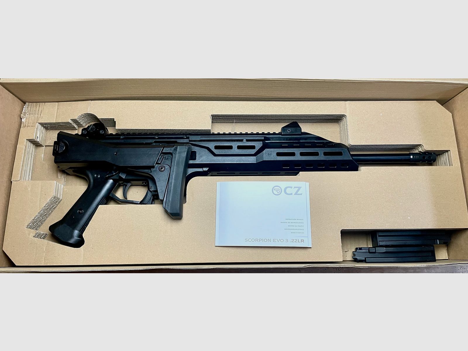 CZ  Scorpion Evo 3 S1 Carbine .22 lfb mit Kompensator