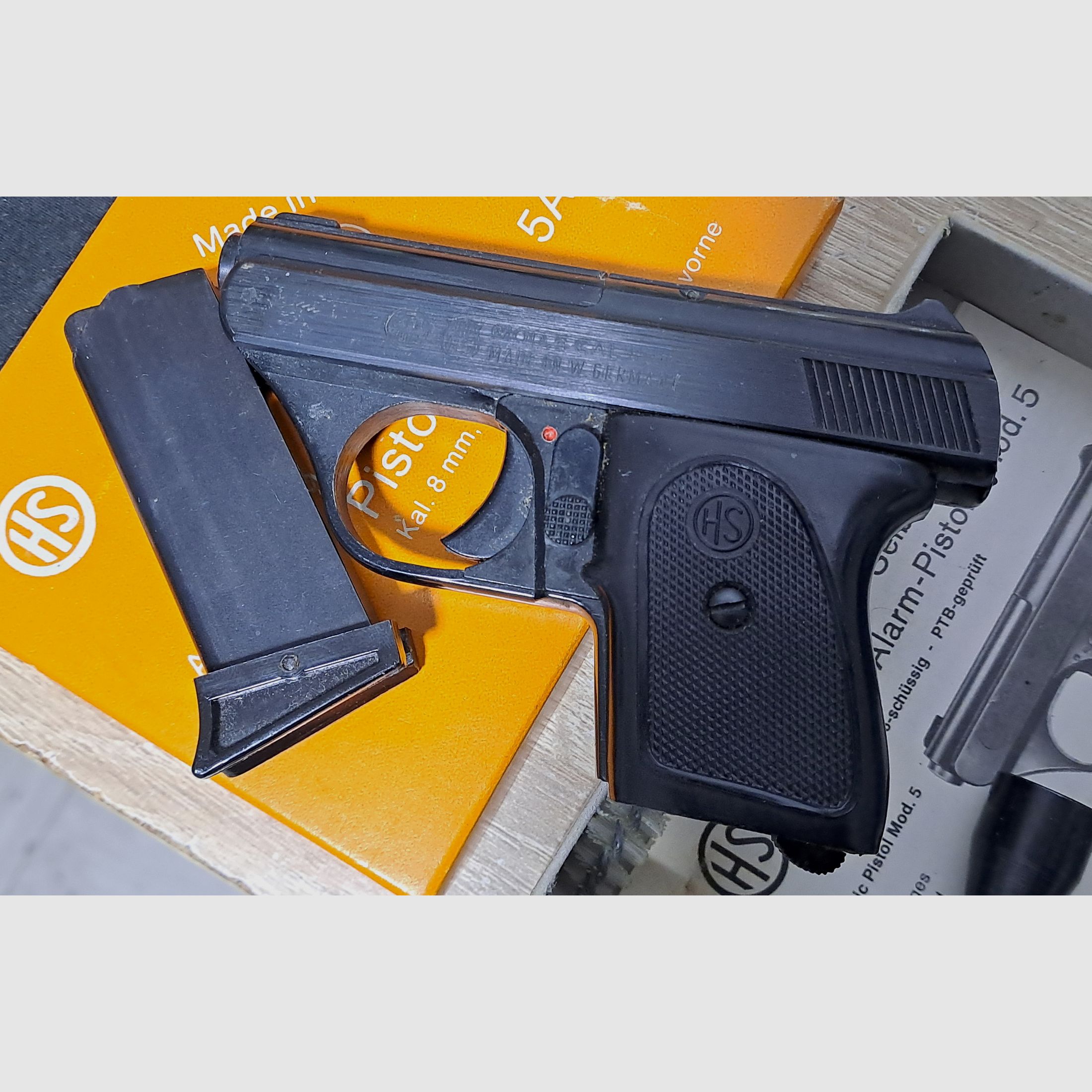 HS Mod.5 im Kal. 8 mm Knall/ PTB 100/2 mit Verpackung!