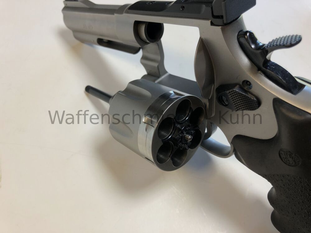 Smith & Wesson 625-8