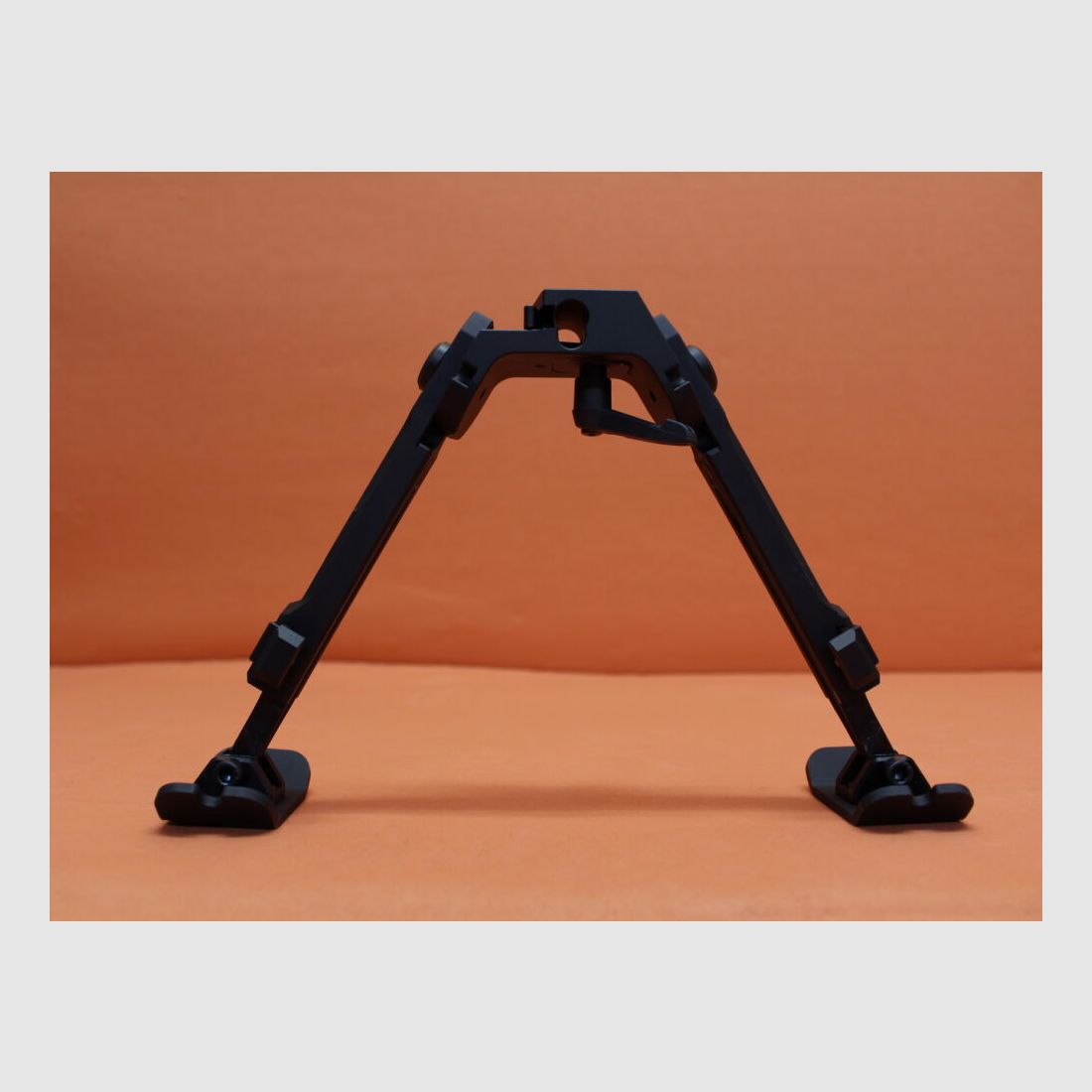 Fortmeier Fortmeier Zweibein H184 3-P 06:00 Höhe ca. 184 - 235mm Alu schwarz mit Rastenverstellung und Kufen