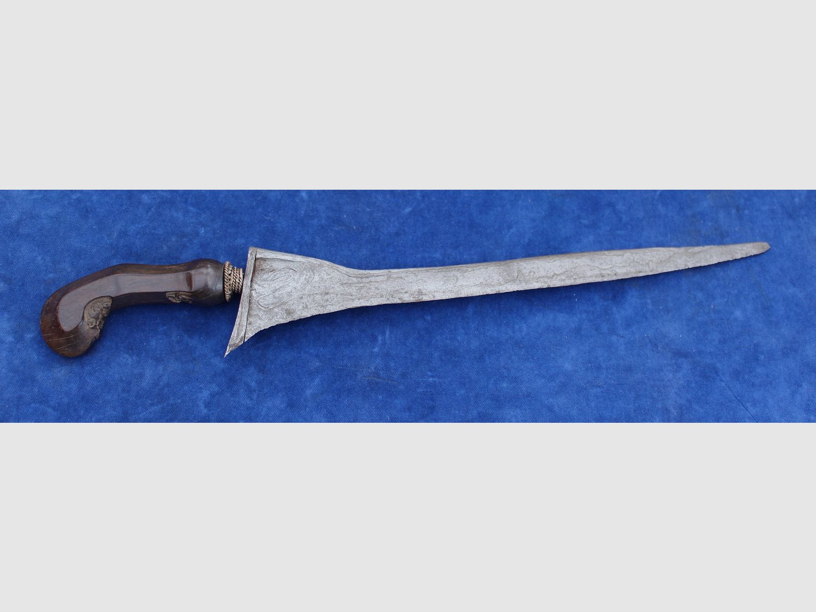 Beautiful old Javanese kris, image 11 of 15