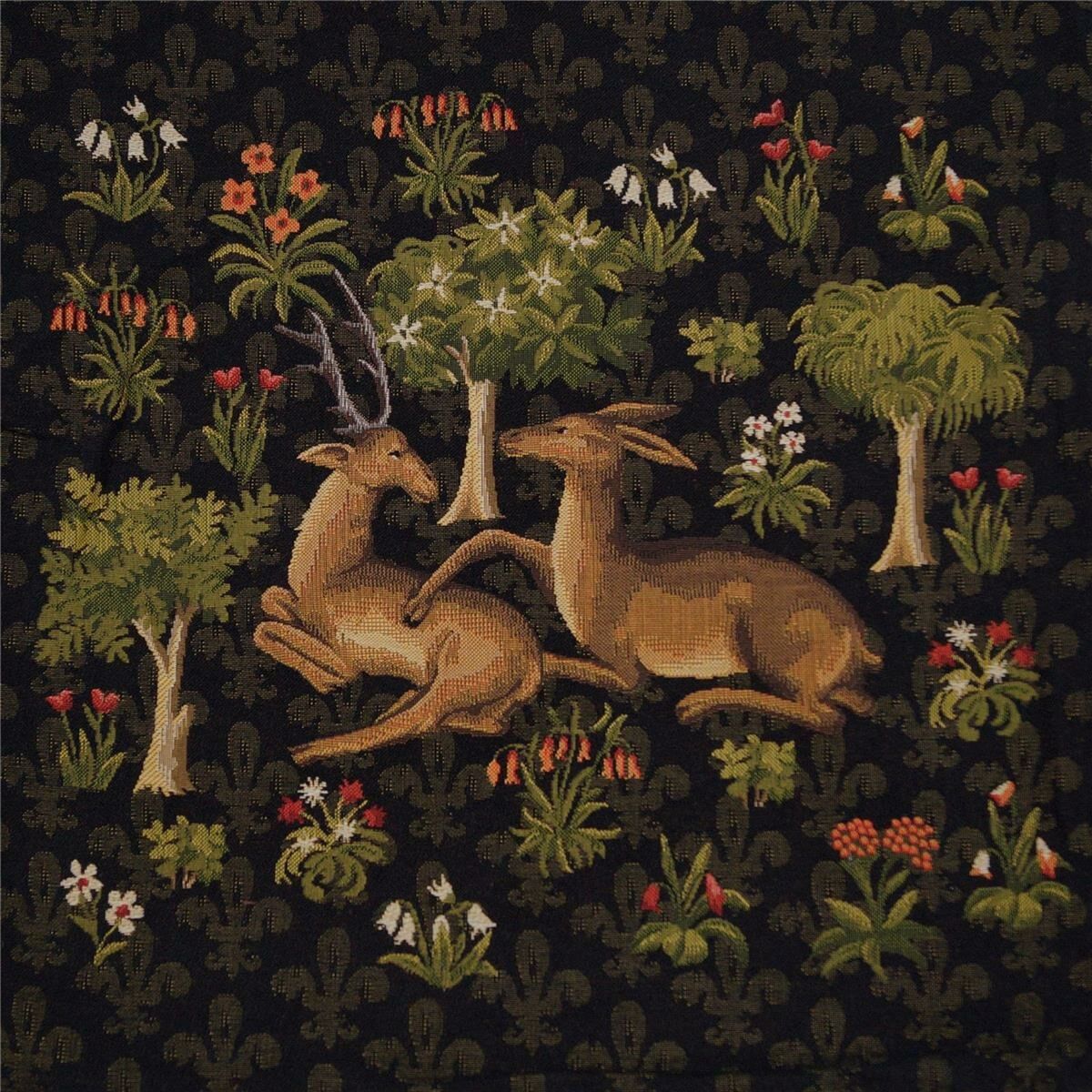 Lovergreen small bargain motif cushion lying deer with fawn