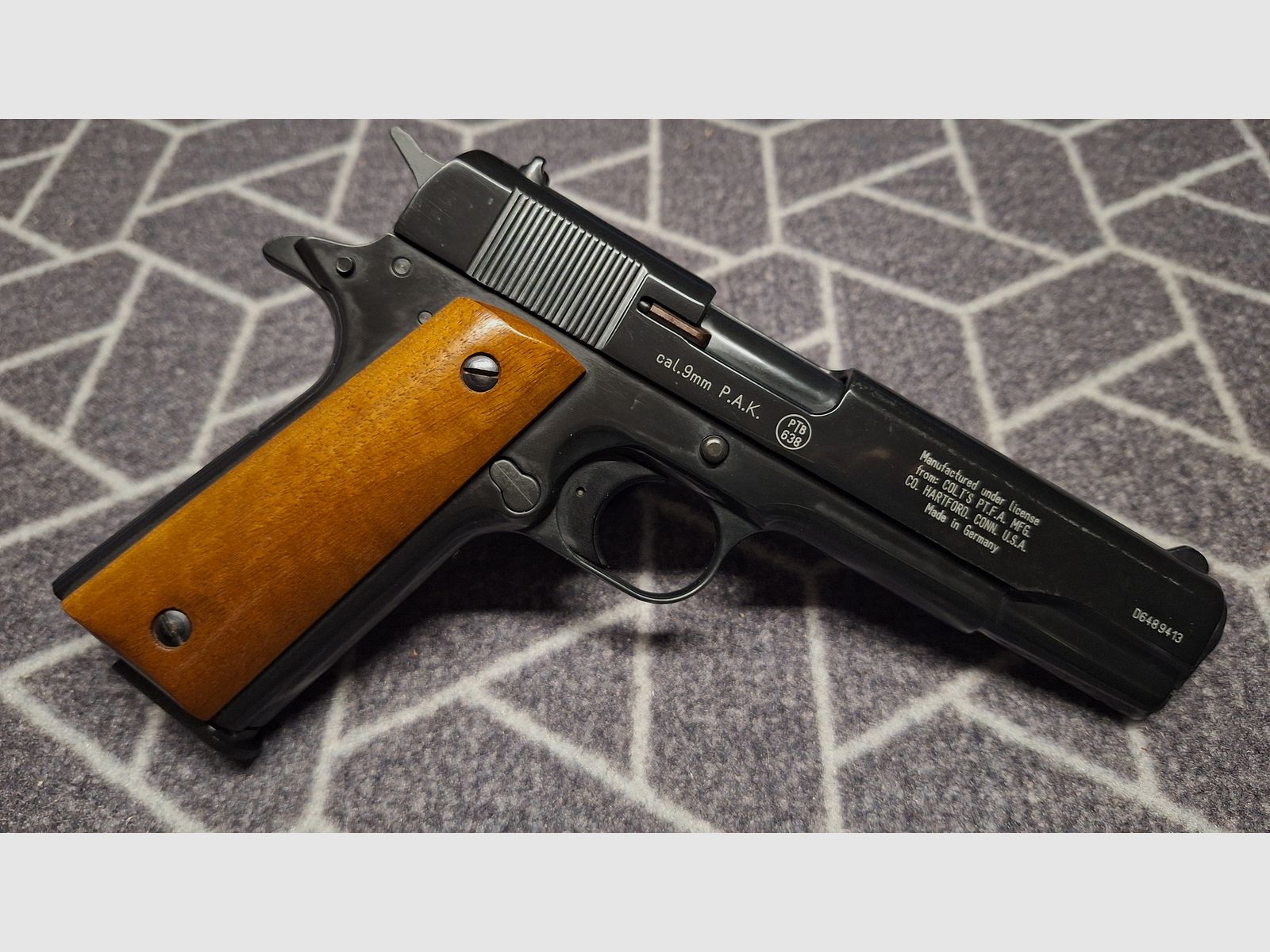 Colt Government 1911 A1 SRS pistol black wooden grips 9 mm P.A.K. new!