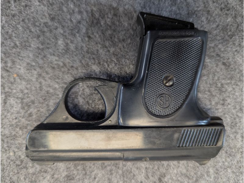 HS Pistole Mod. 5A 8mm Knall - Auswurfstörung.