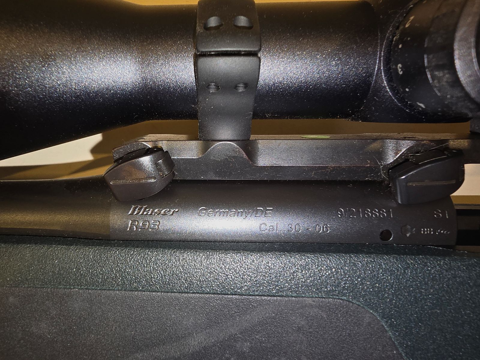 Blaser R93 Professional Success im Kaliber .30-06 mit Meopta "Meostar R1r 3-12 x 56"