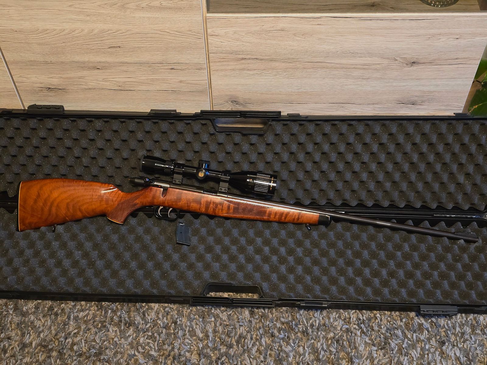 Krico Kleinkaliberbüchse .22lr mit ZF 3,3-10x52