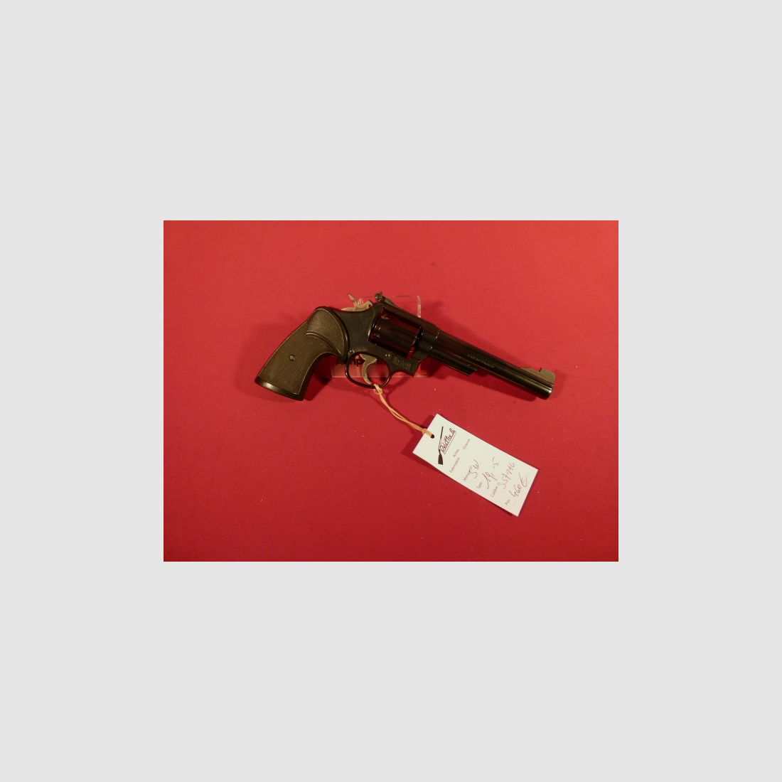 Smith & Wesson revolver
