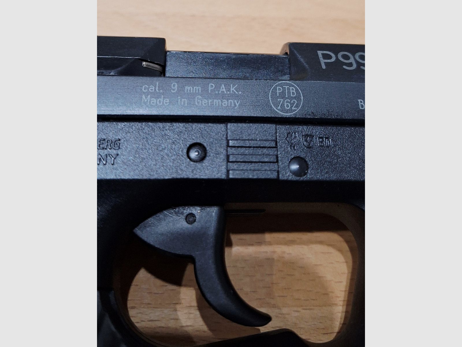 Walther P99 Schreckschuss PAK 9mm + 2 Magazine